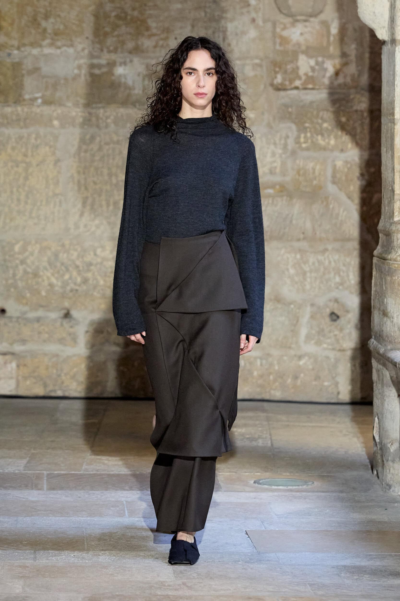 Ruohan Fall 2025 Fashion Show