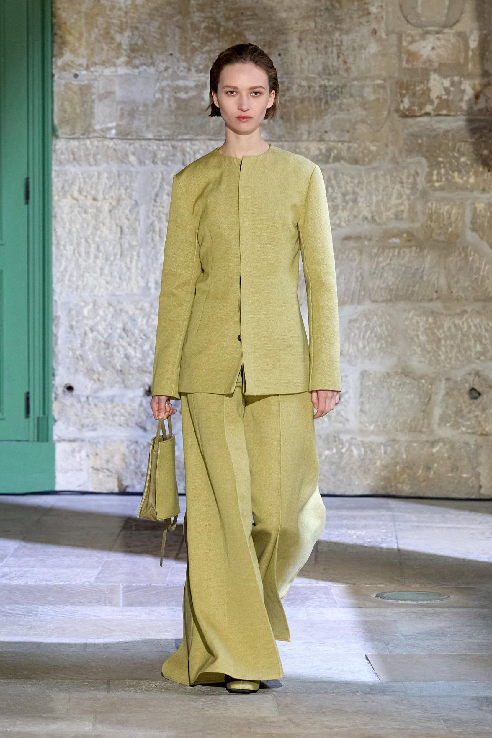 Ruohan Fall 2025 Fashion Show