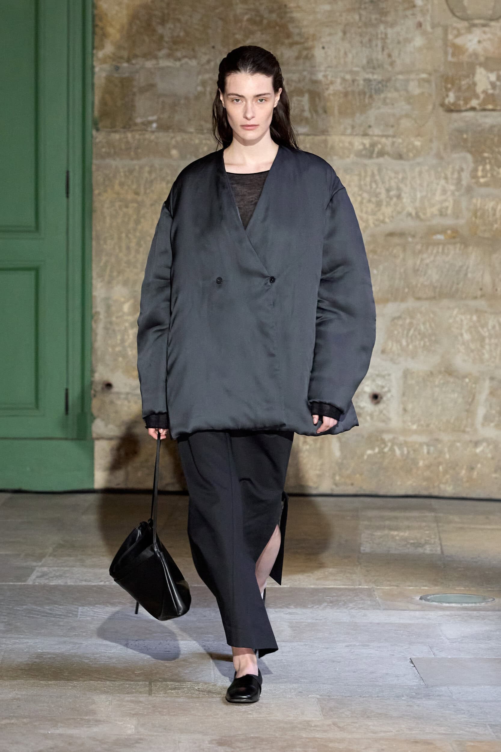 Ruohan Fall 2025 Fashion Show