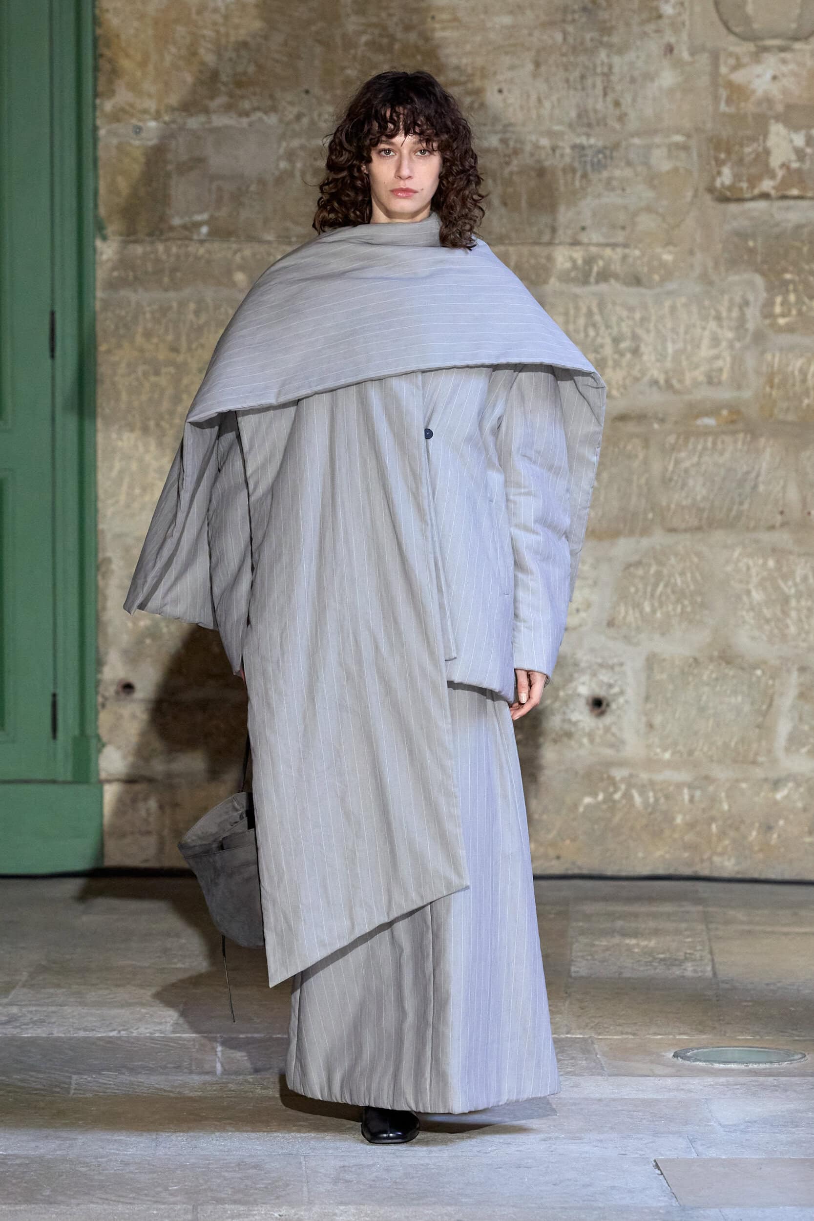 Ruohan Fall 2025 Fashion Show