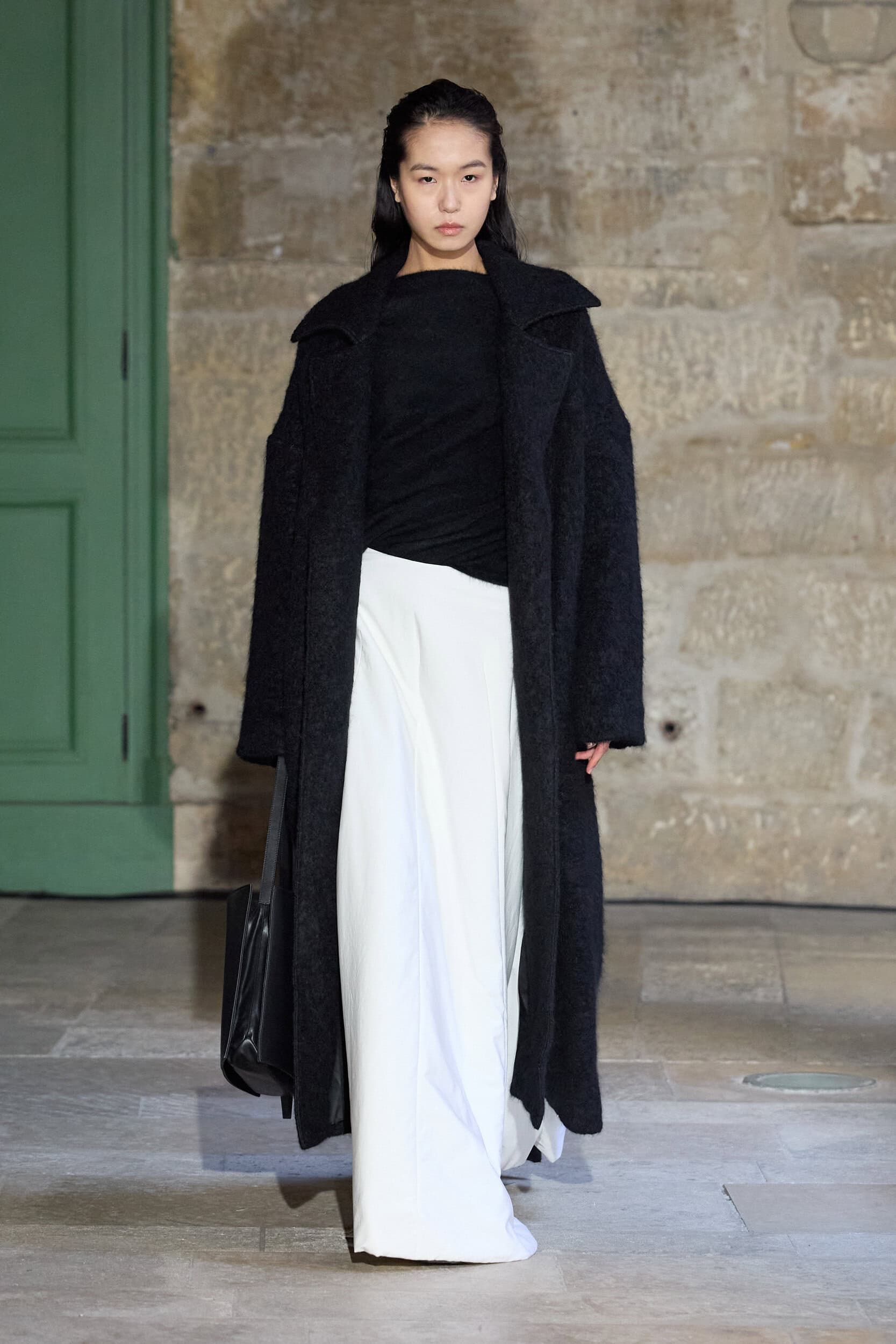 Ruohan Fall 2025 Fashion Show