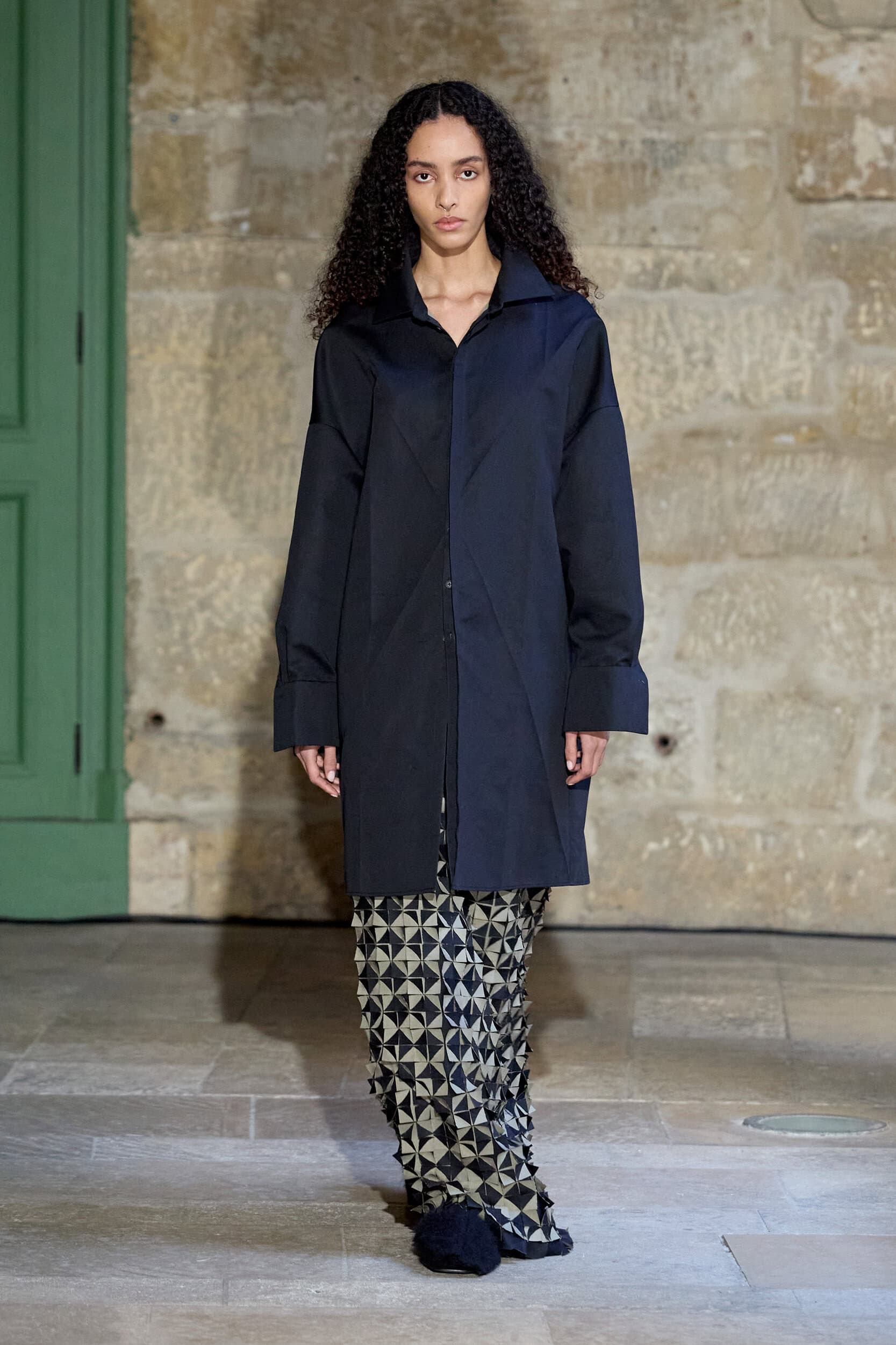 Ruohan Fall 2025 Fashion Show