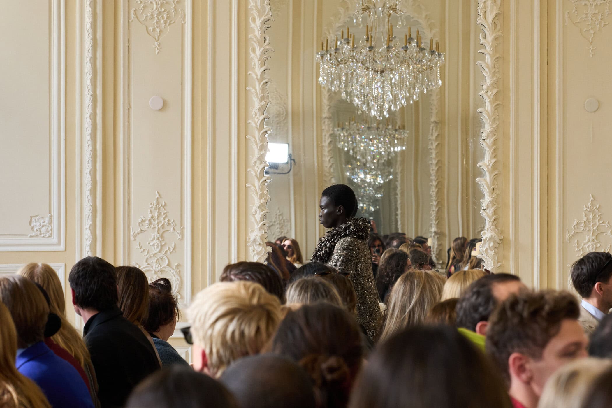 Giambattista Valli Fall 2025 Fashion Show Atmosphere