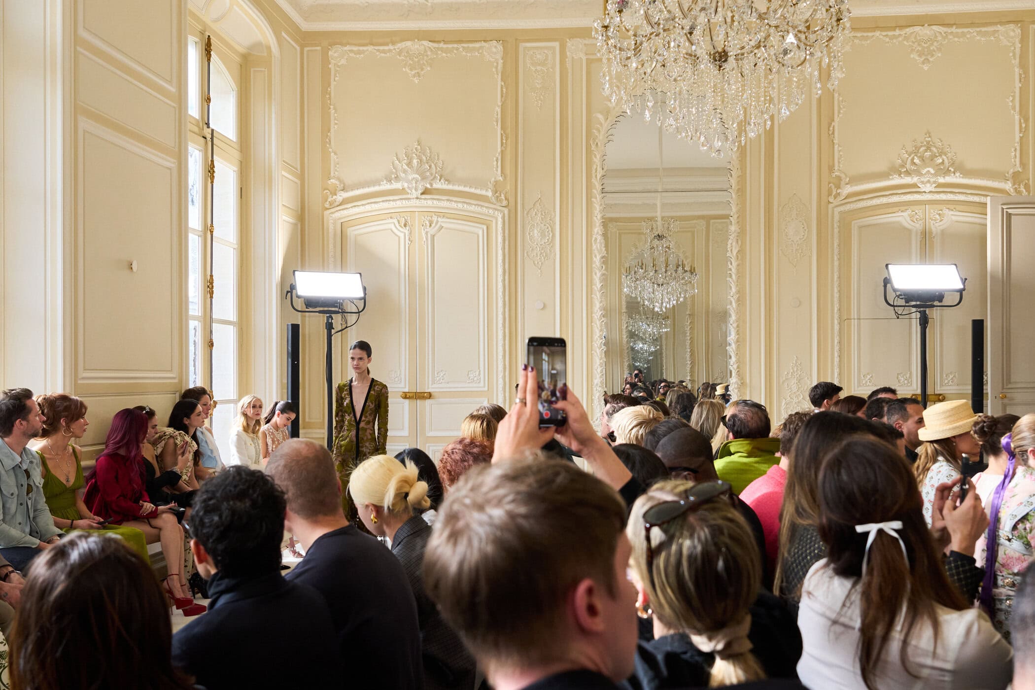 Giambattista Valli Fall 2025 Fashion Show Atmosphere