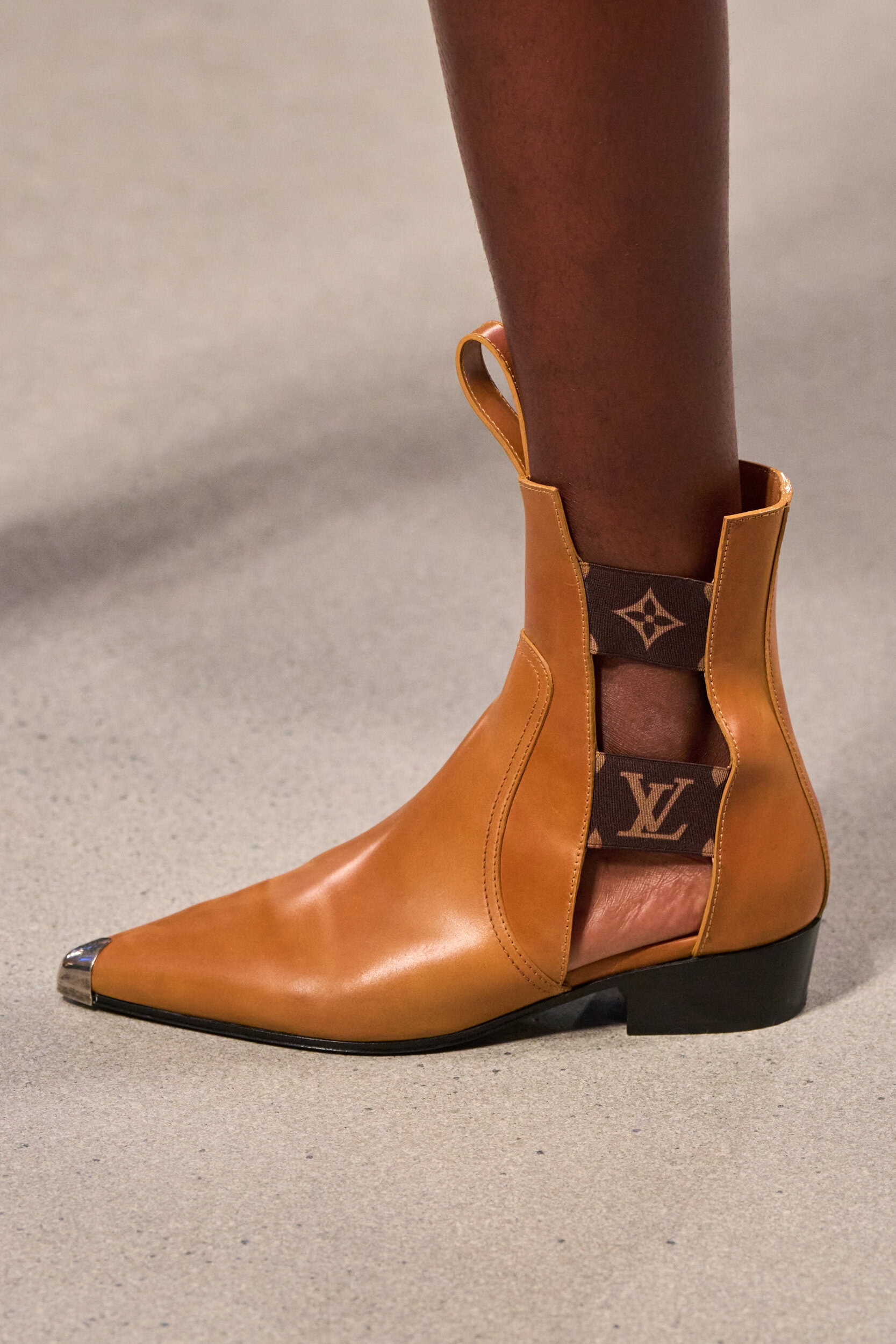 Louis Vuitton Fall 2025 Fashion Show Details