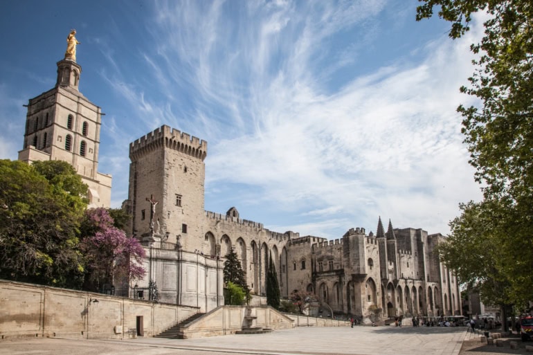 Louis Vuitton to Present Cruise 2026 at Avignon’s Palais des Papes
