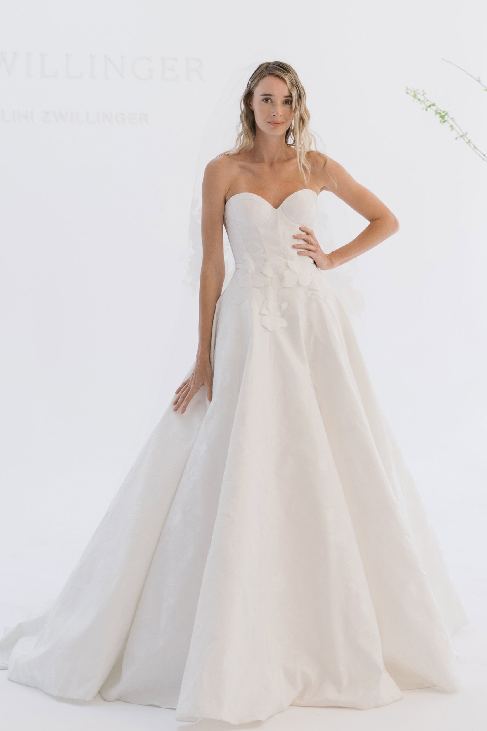 Mira Zwillinger  Bridal 2026 Fashion Show 