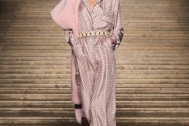 Max Mara‘s Resort 2026 fashion show from Reggia di Caserta, Naples Review
