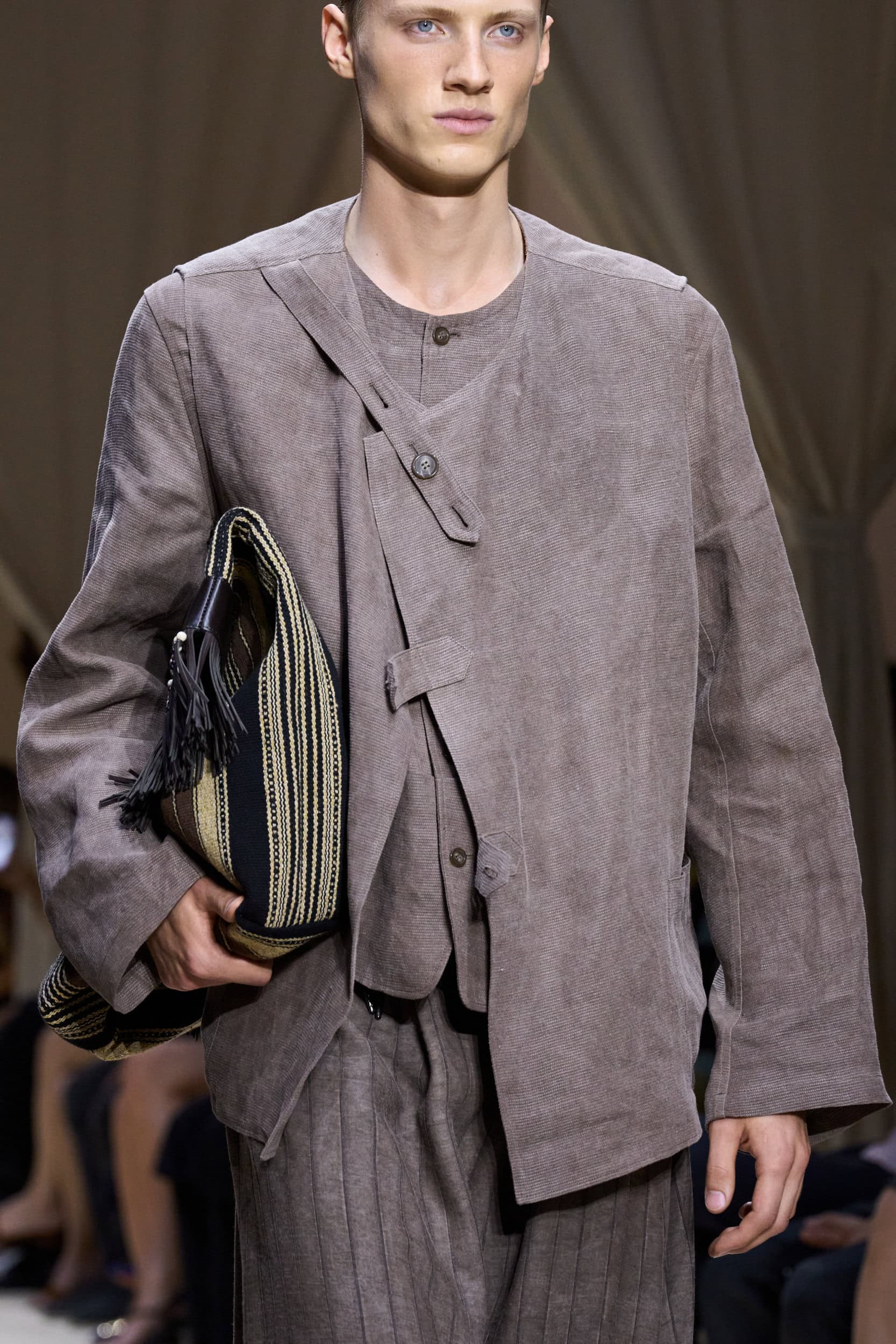 Emporio Armani Spring 2026 Men's Fashion Show Details