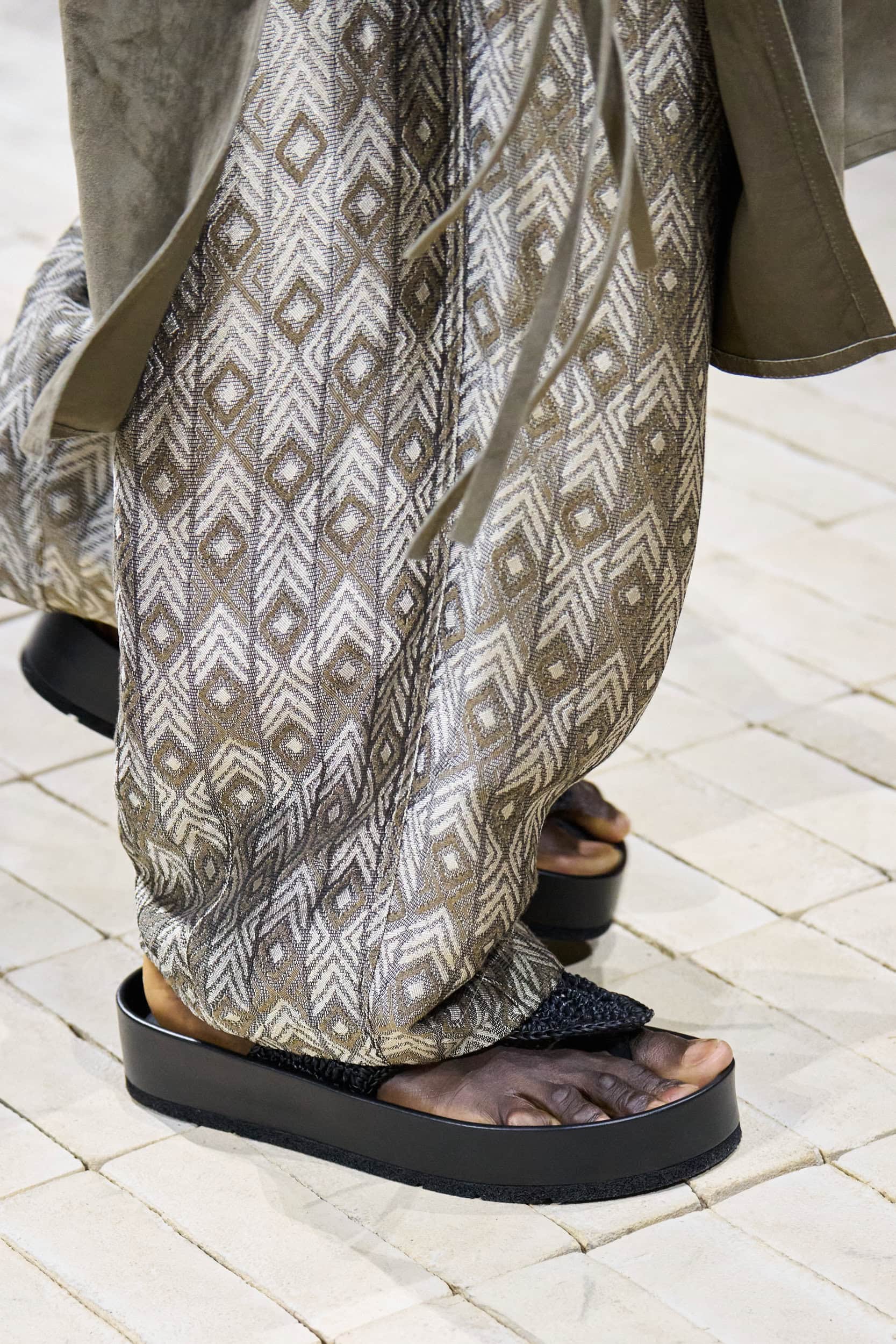 Emporio Armani Spring 2026 Men's Fashion Show Details