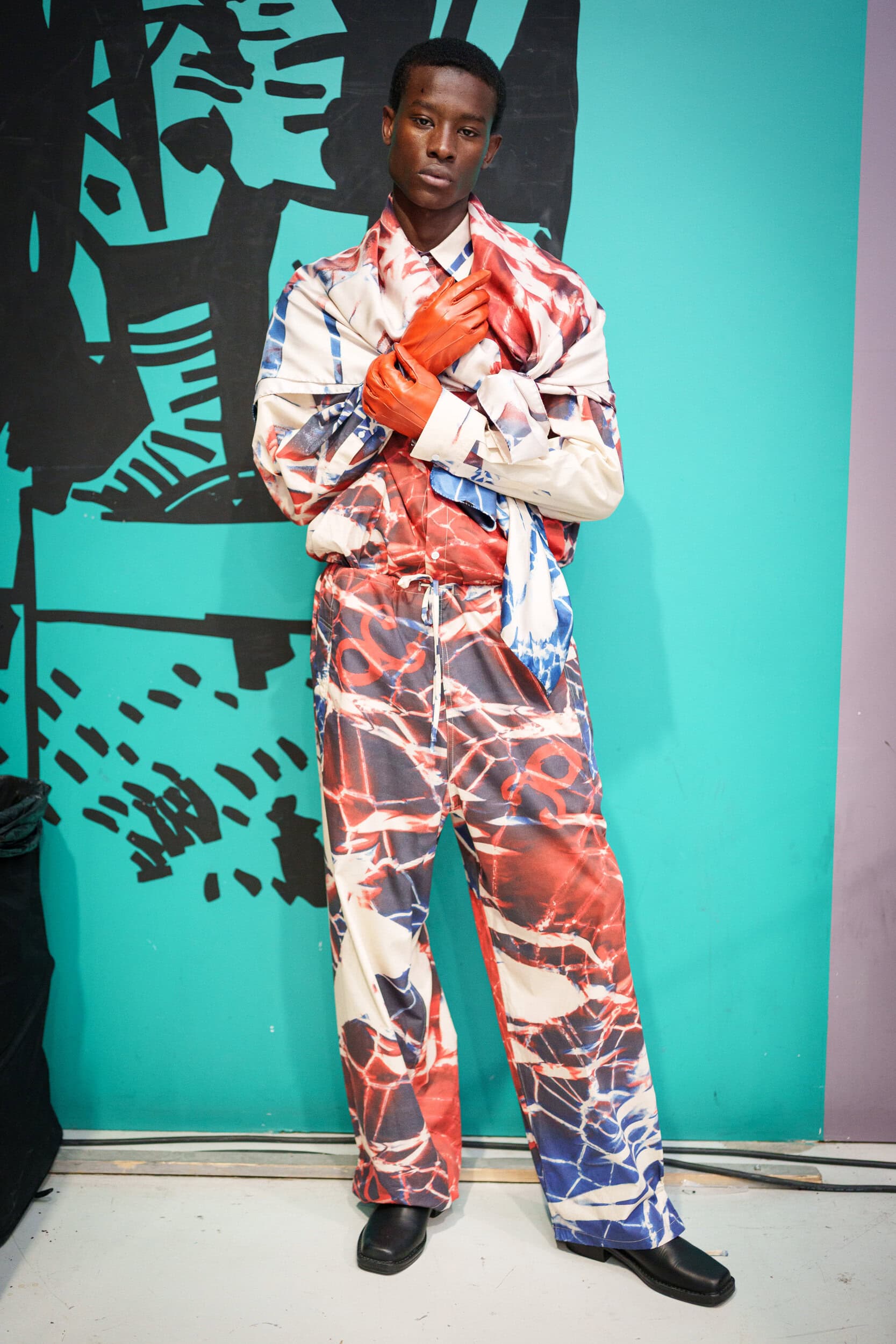 Etudes Spring 2026 Men's Fashion Show Backstage