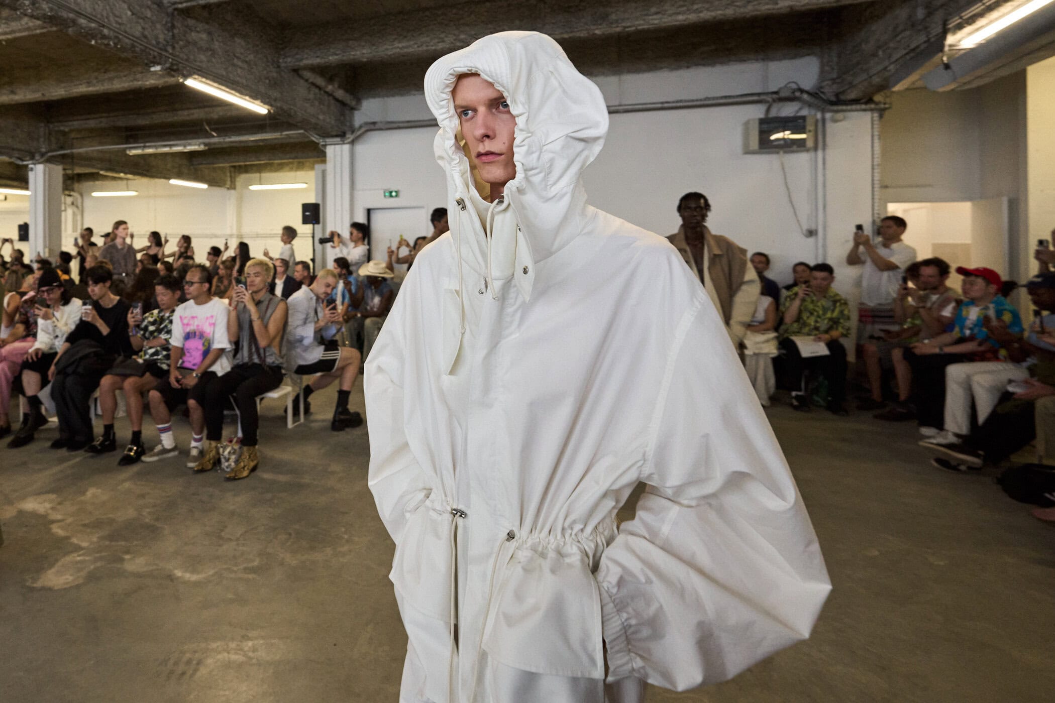 Hed Mayner  010 Spring 2026 Men's Fashion Show Atmosphere
