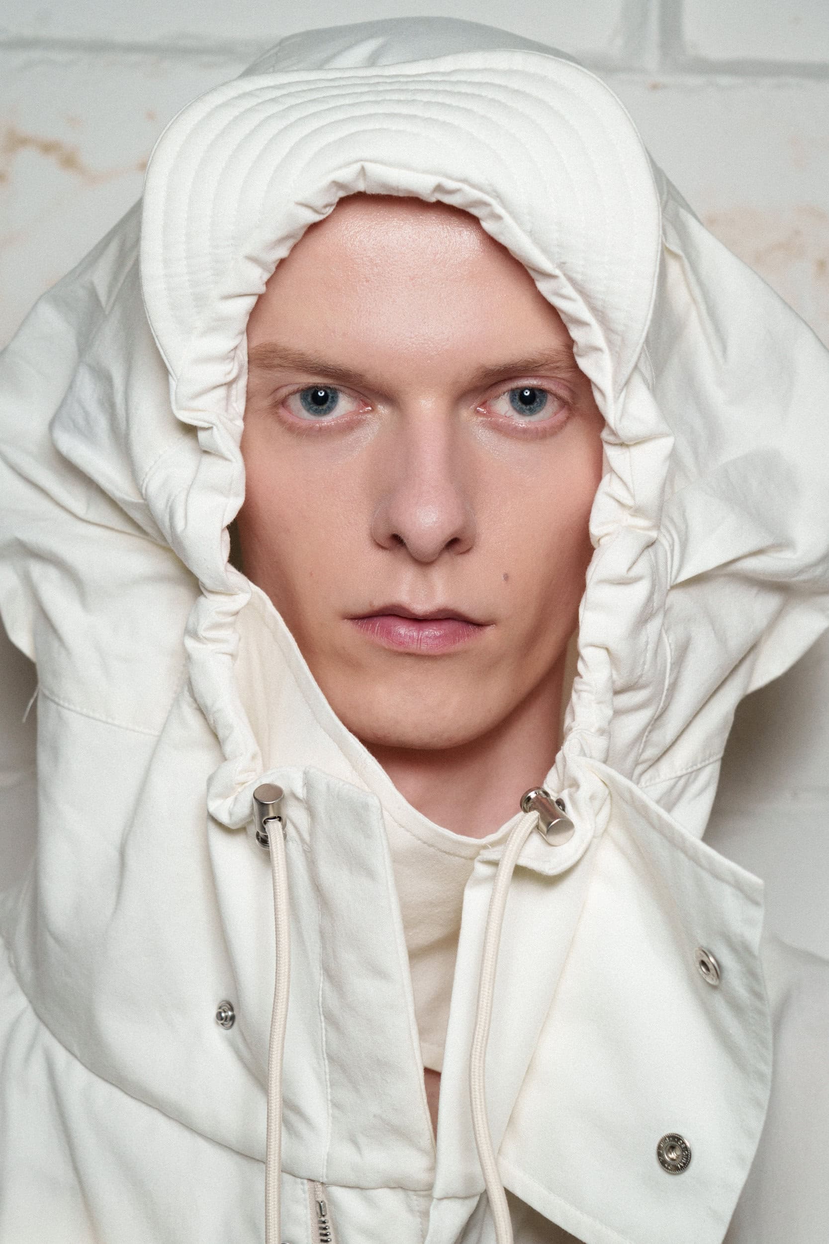 Hed Mayner Spring 2026 Men's Fashion Show Backstage
