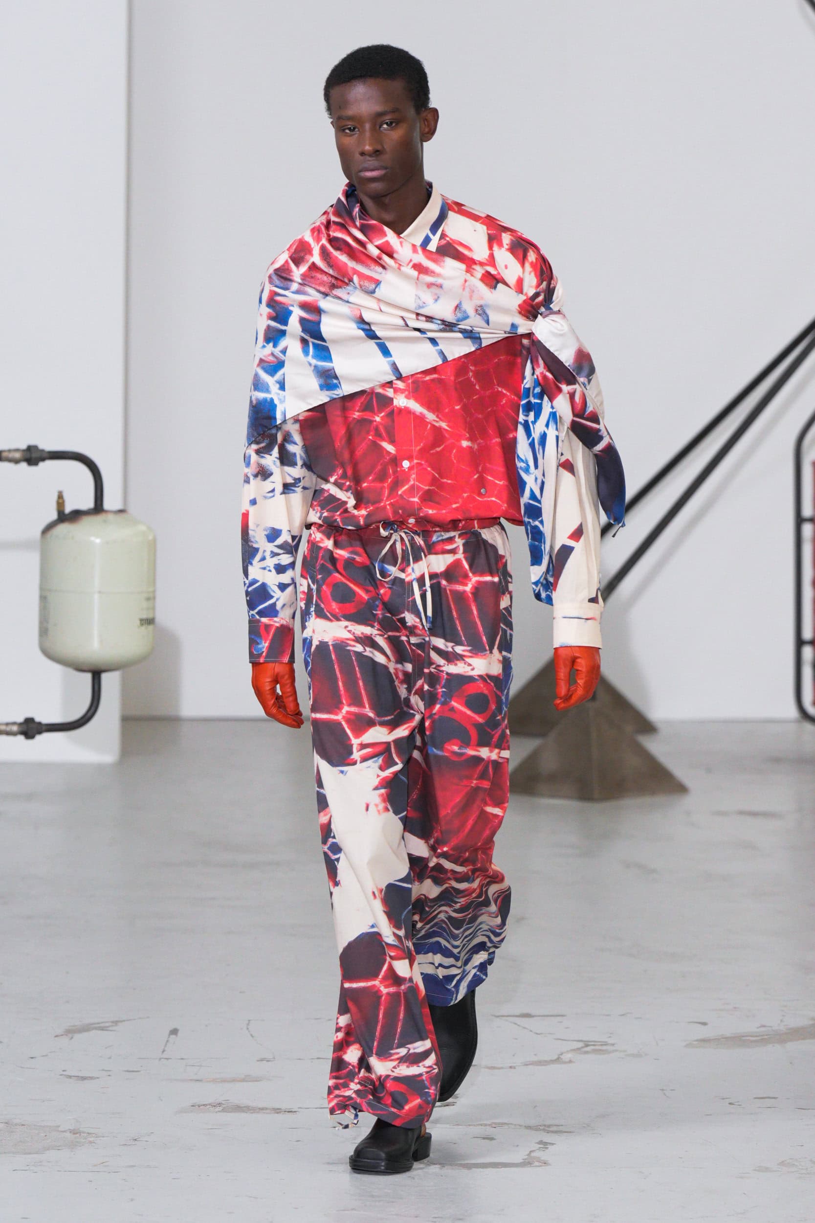 Etudes Spring 2026 Men's Fashion Show
