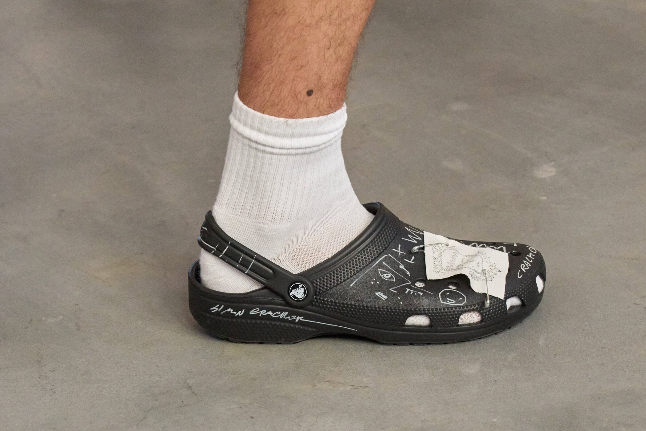 Simon Cracker Spring 2026 Men's Fashion Show Details