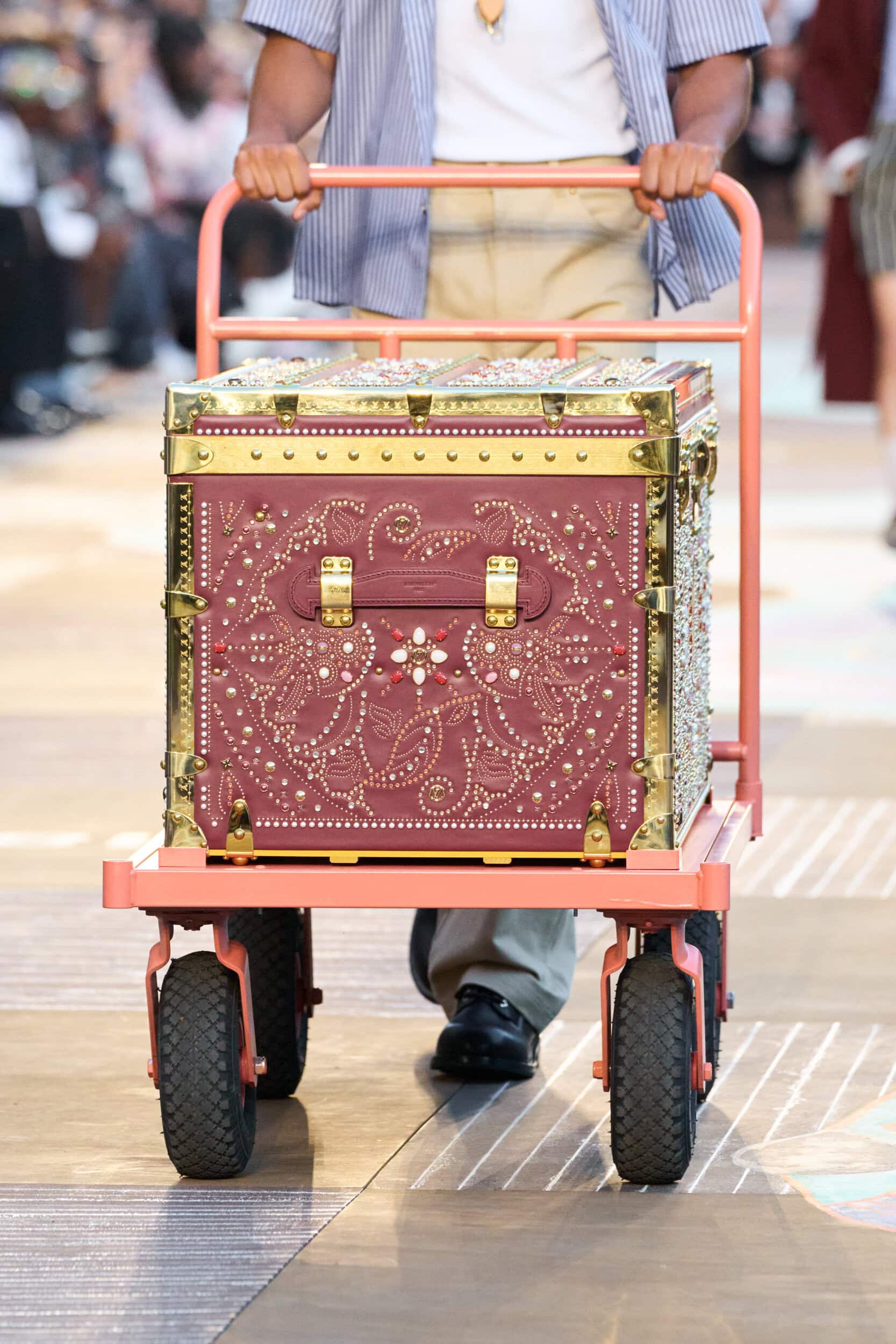 Louis Vuitton Spring 2026 Men's Fashion Show Details