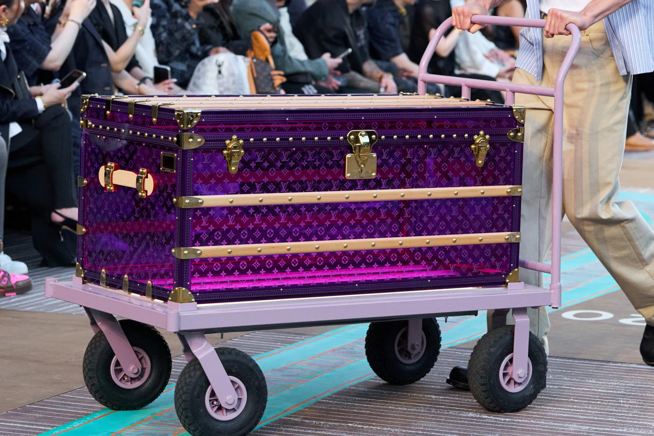 Louis Vuitton Spring 2026 Men's Fashion Show Details