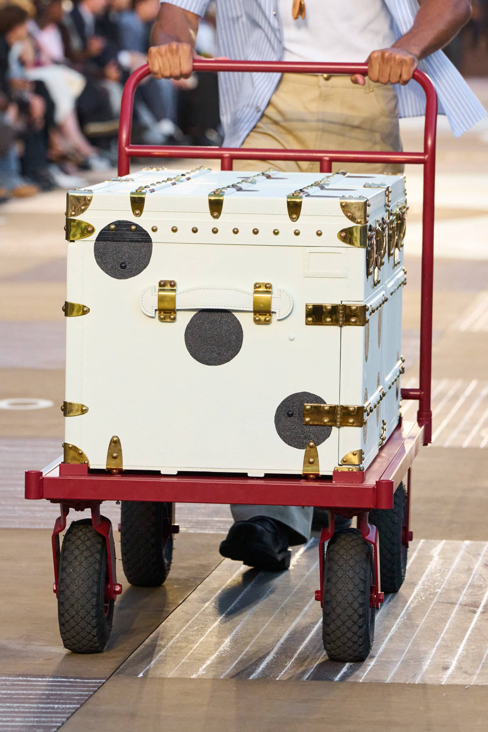 Louis Vuitton Spring 2026 Men's Fashion Show Details