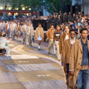 LVMH Shares Climb 3.9% After First-Half Results