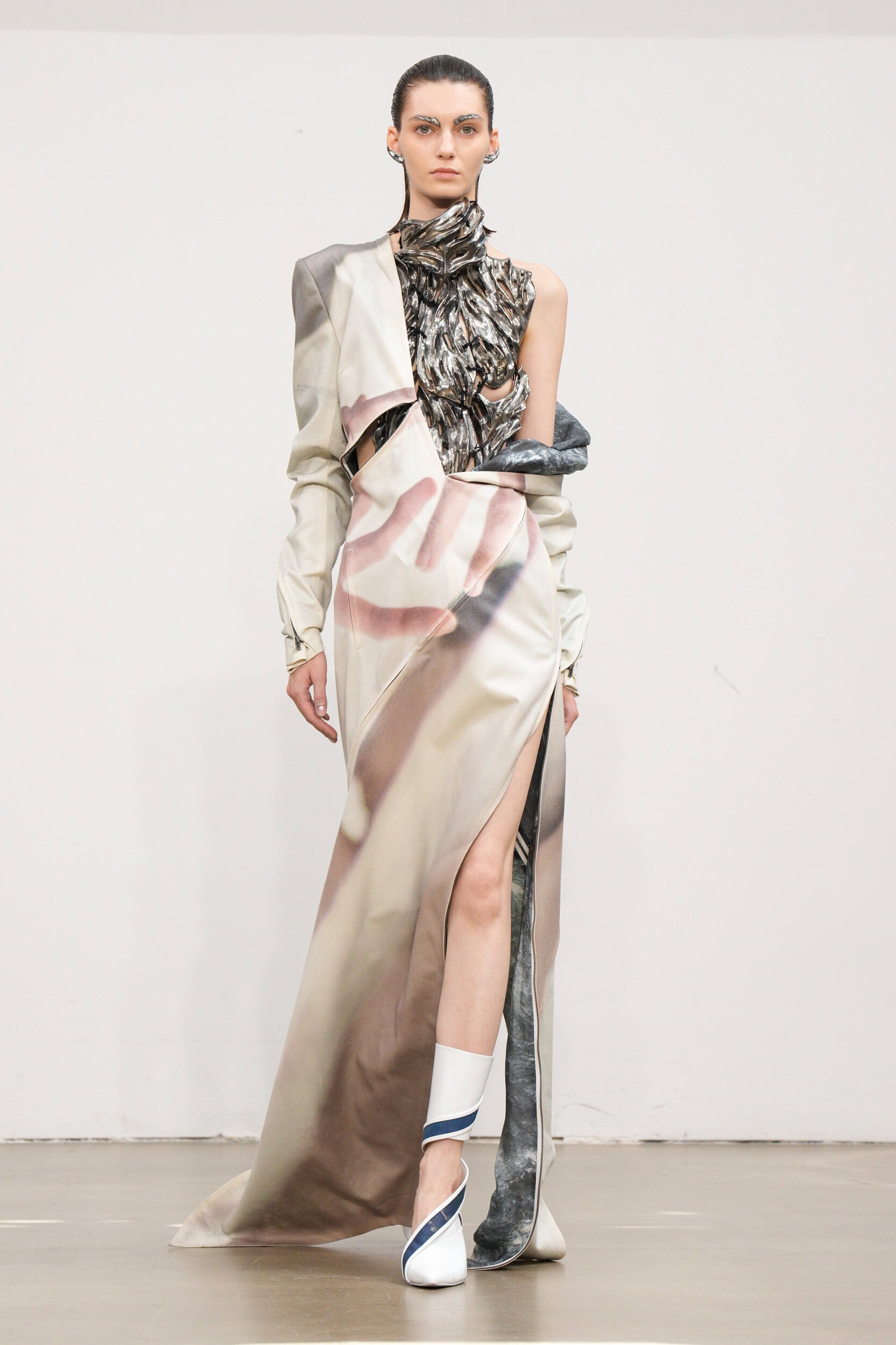 Yuima Nakazato Fall 2025 Couture Fashion Show