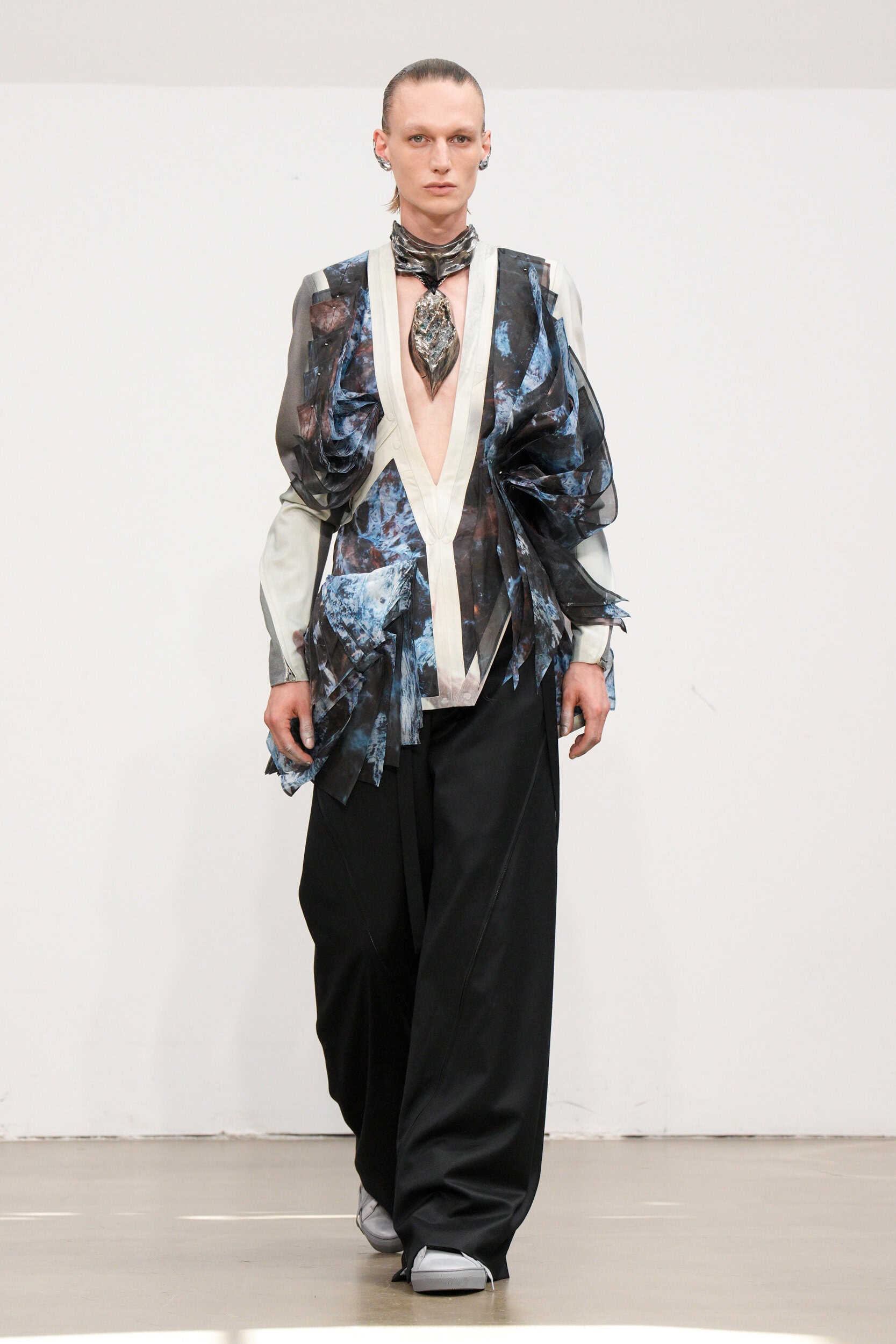 Yuima Nakazato Fall 2025 Couture Fashion Show