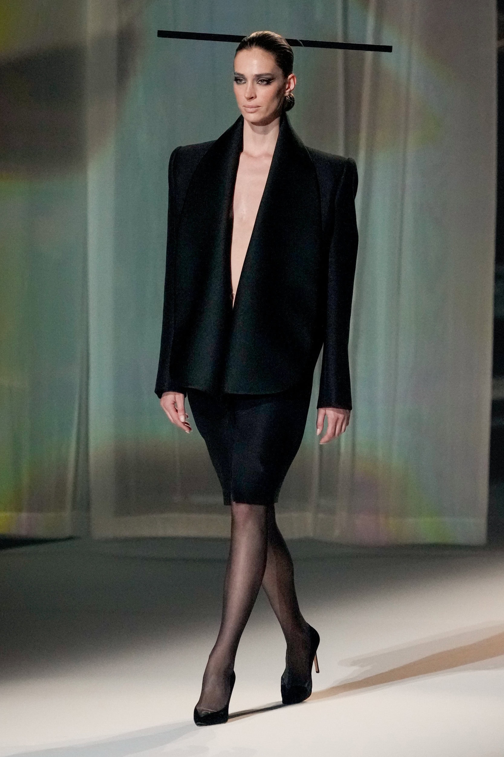 Stephane Rolland Spring 2026 Couture Fashion Show