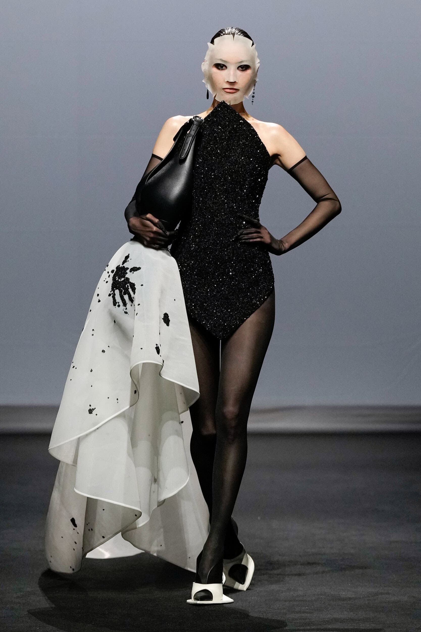 Robert Wun Fall 2025 Couture Fashion Show