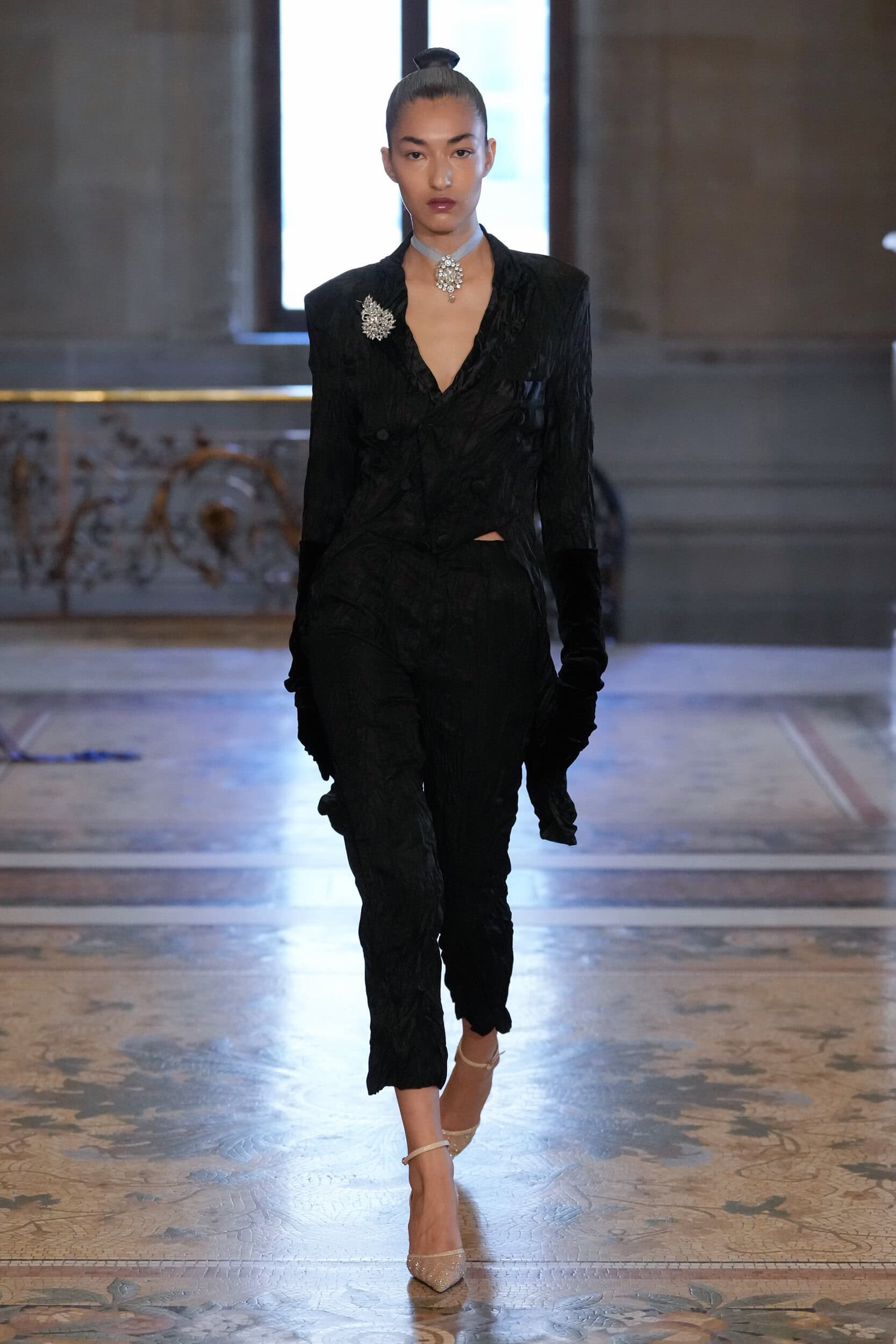 Peet Dullaert Fall 2025 Couture Fashion Show