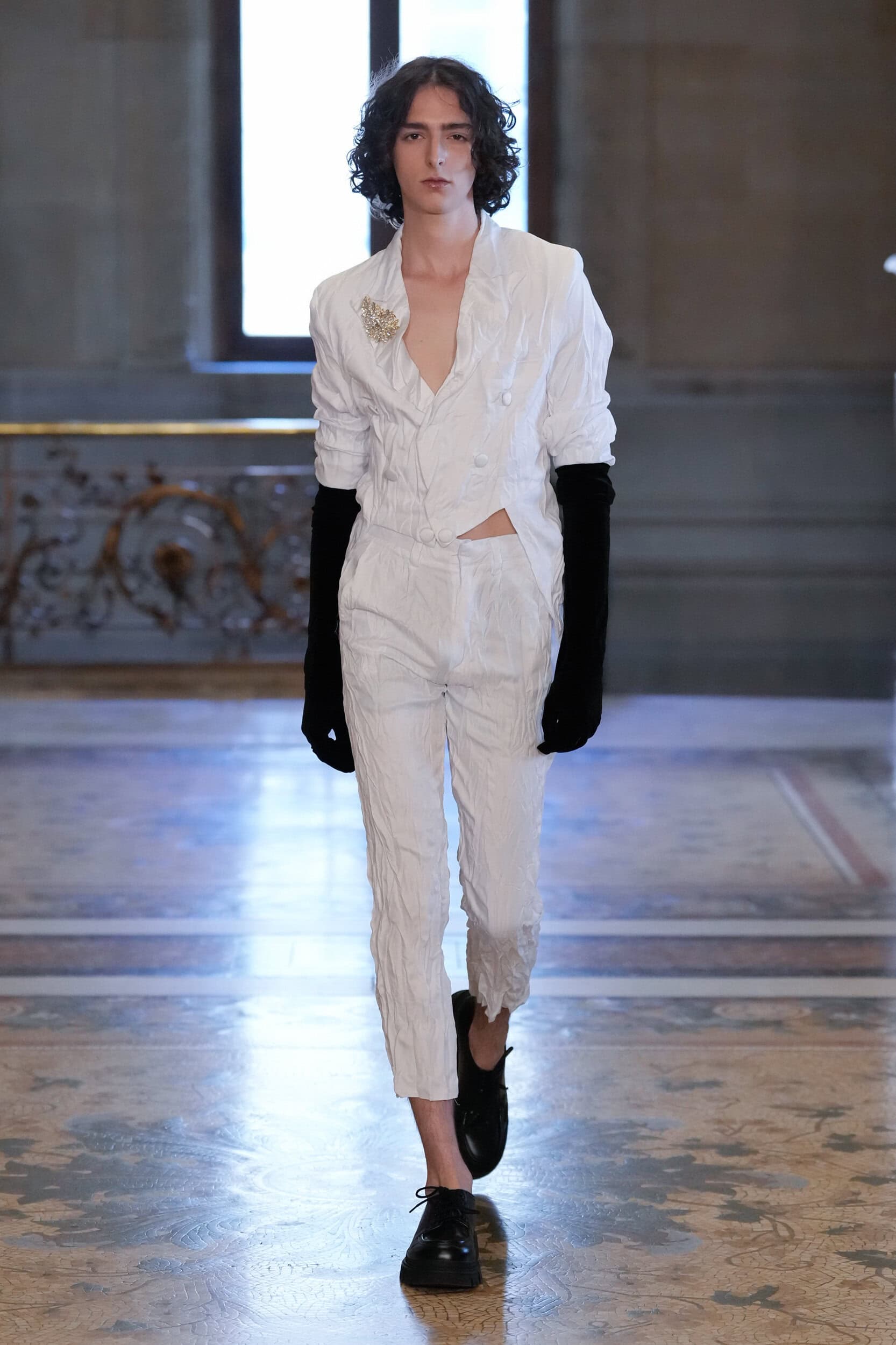 Peet Dullaert Fall 2025 Couture Fashion Show