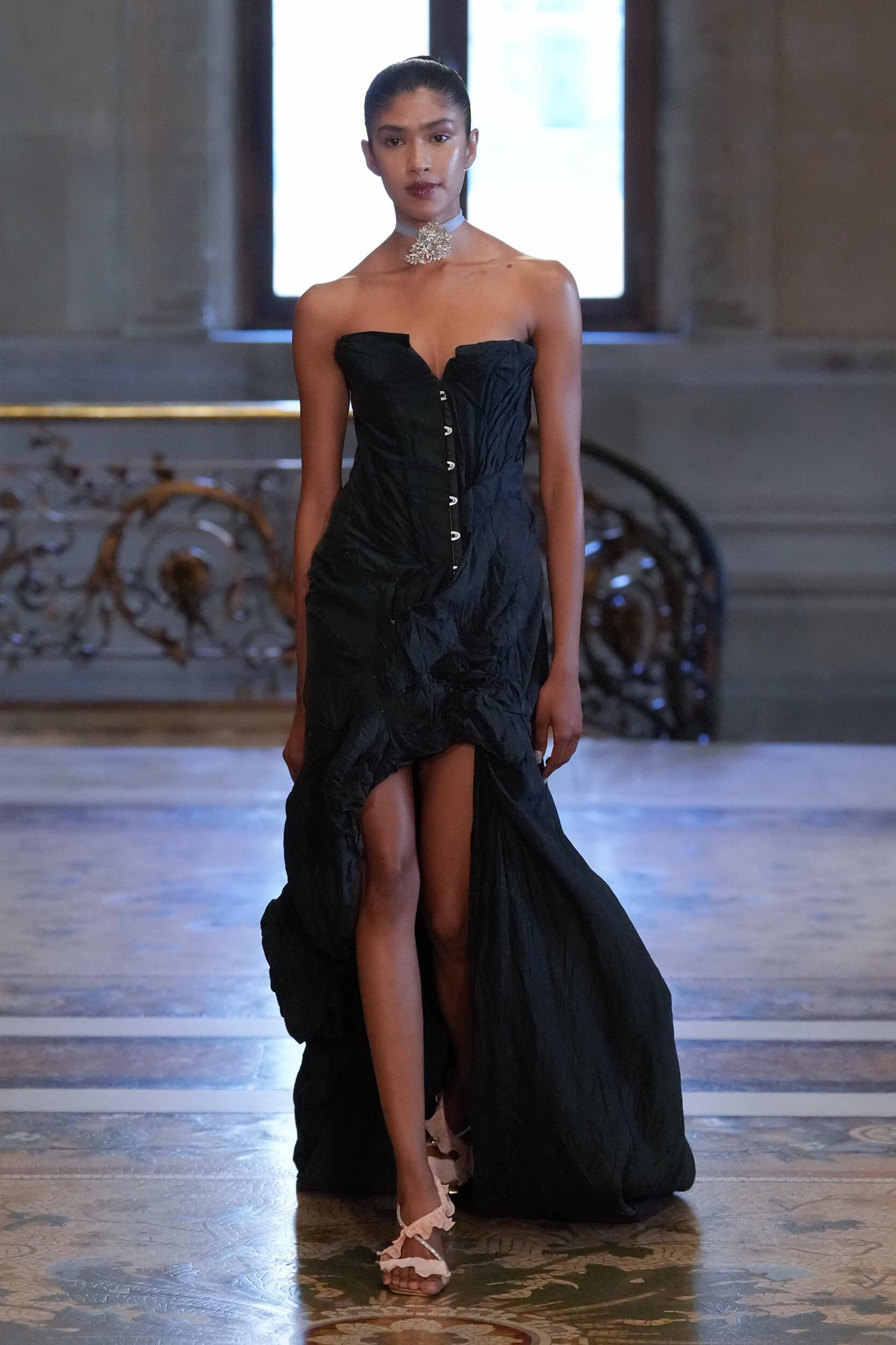 Peet Dullaert Fall 2025 Couture Fashion Show