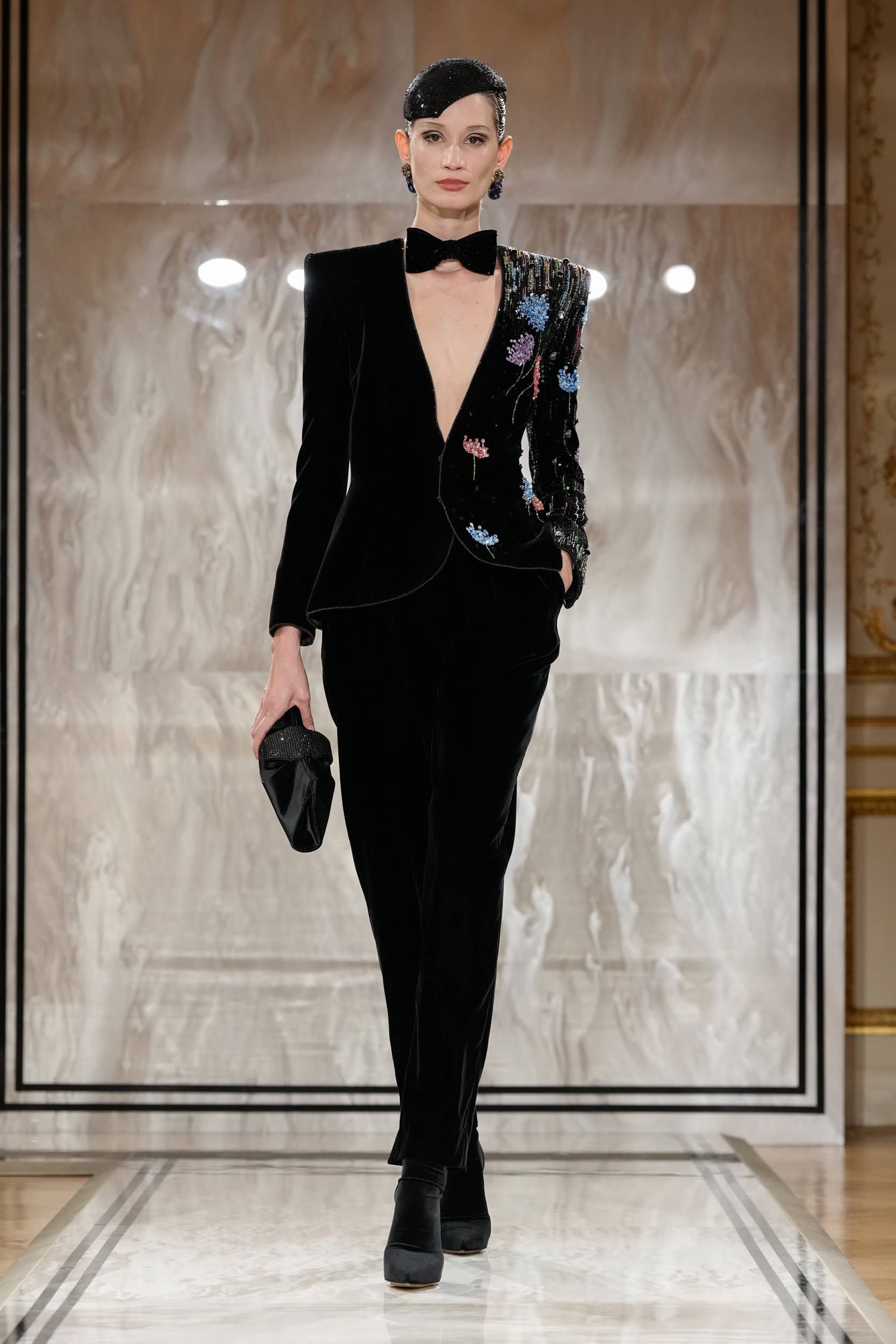 Giorgio Armani Prive Fall 2025 Couture Fashion Show