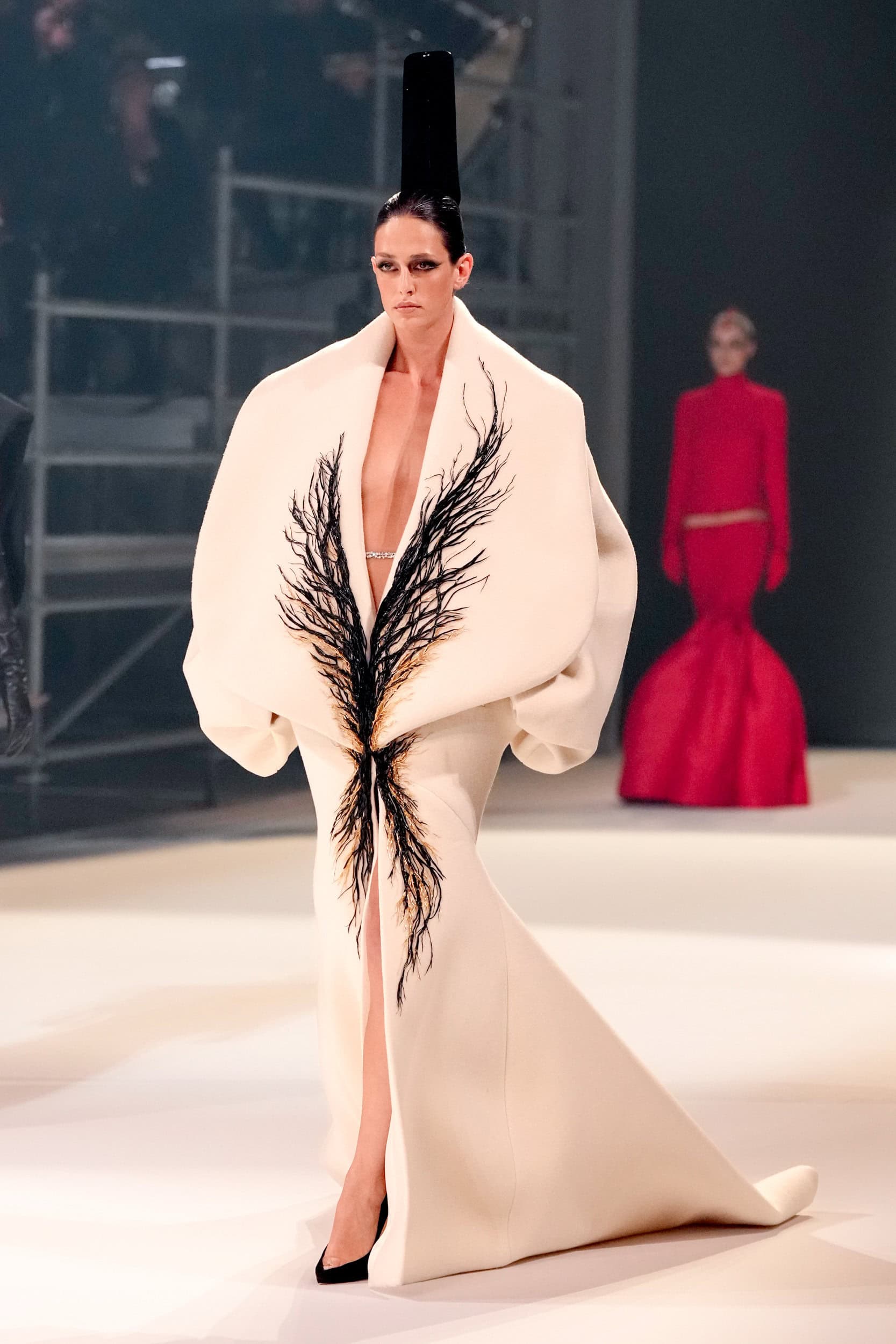 Stephane Rolland Spring 2026 Couture Fashion Show