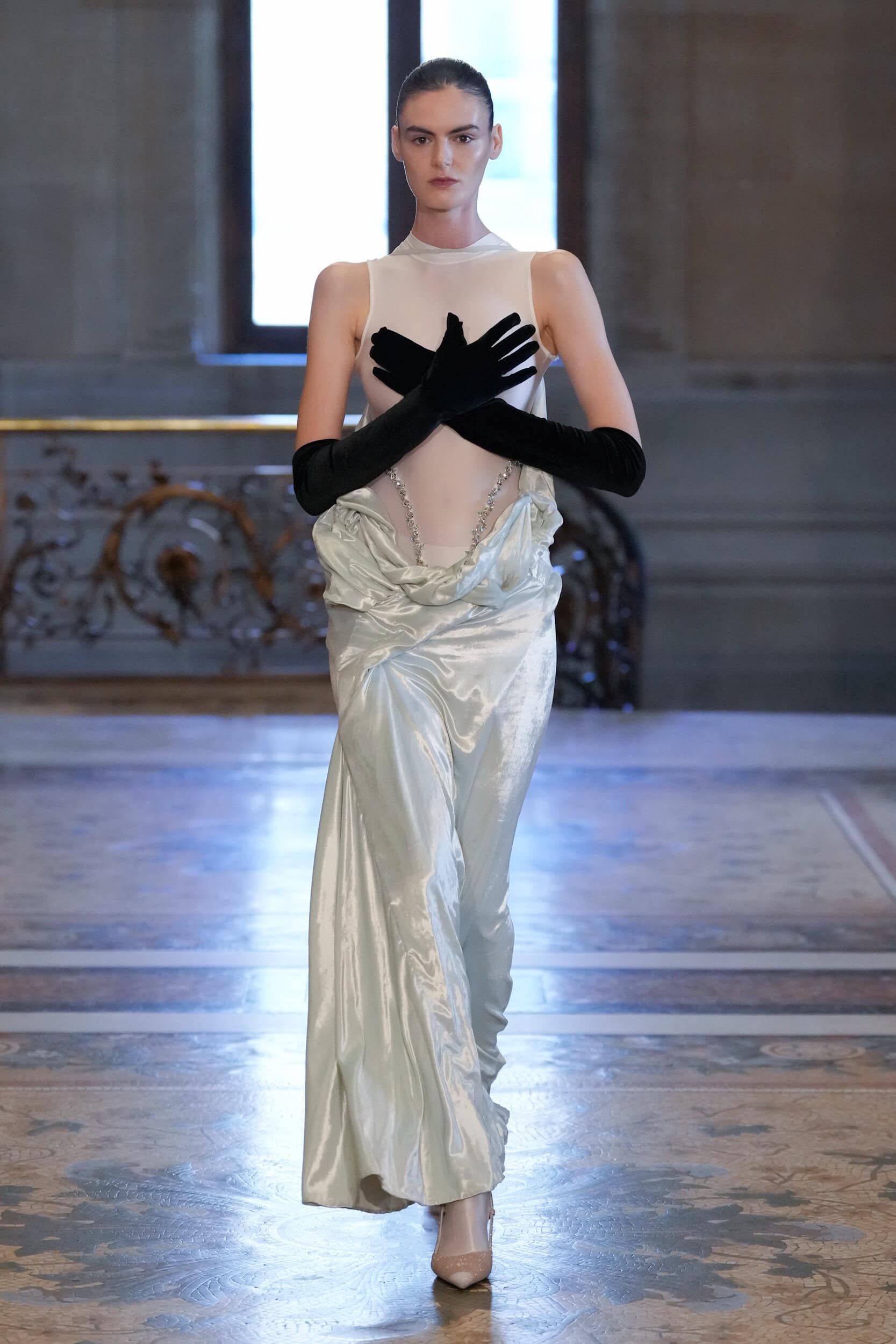 Peet Dullaert Fall 2025 Couture Fashion Show