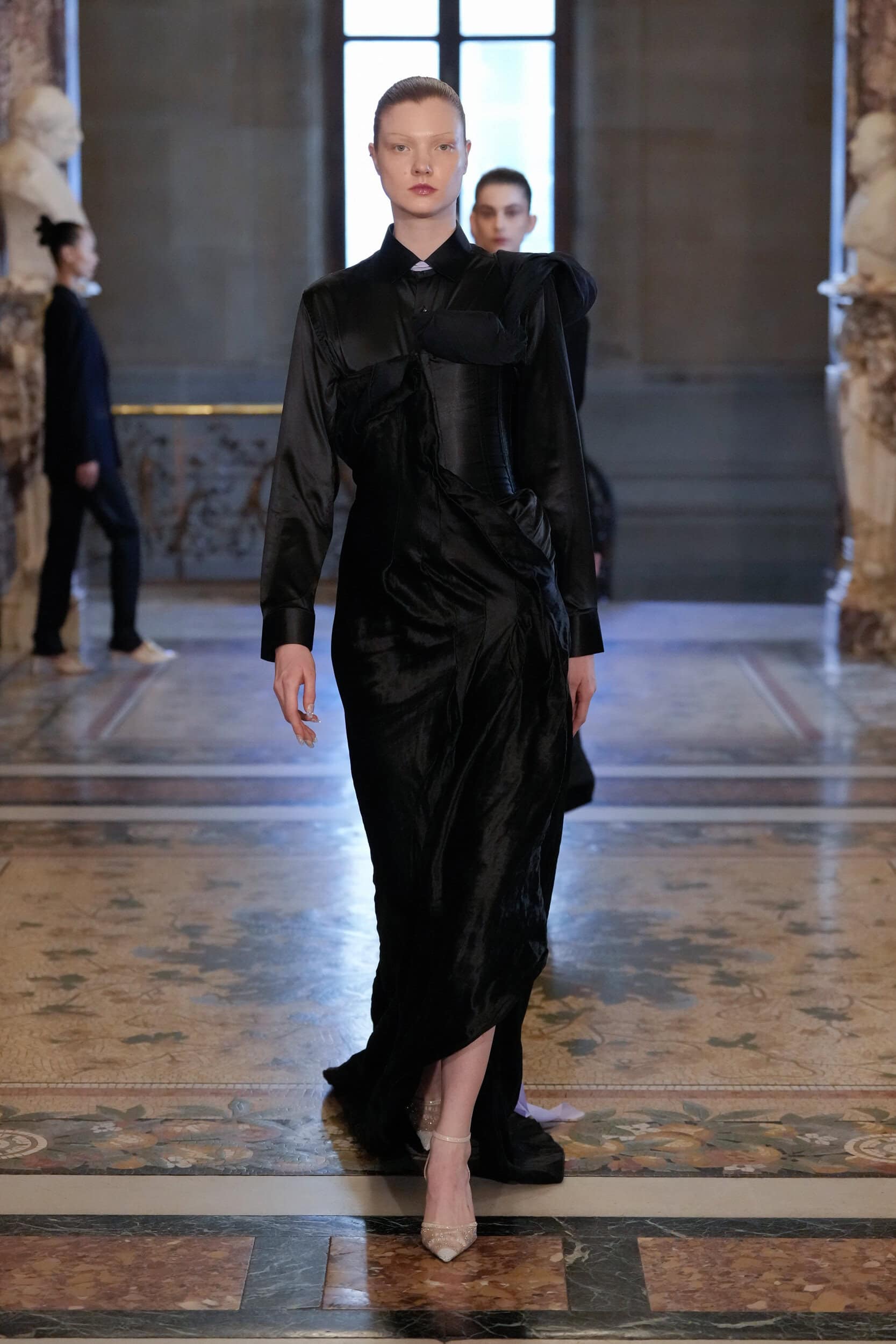 Peet Dullaert Fall 2025 Couture Fashion Show