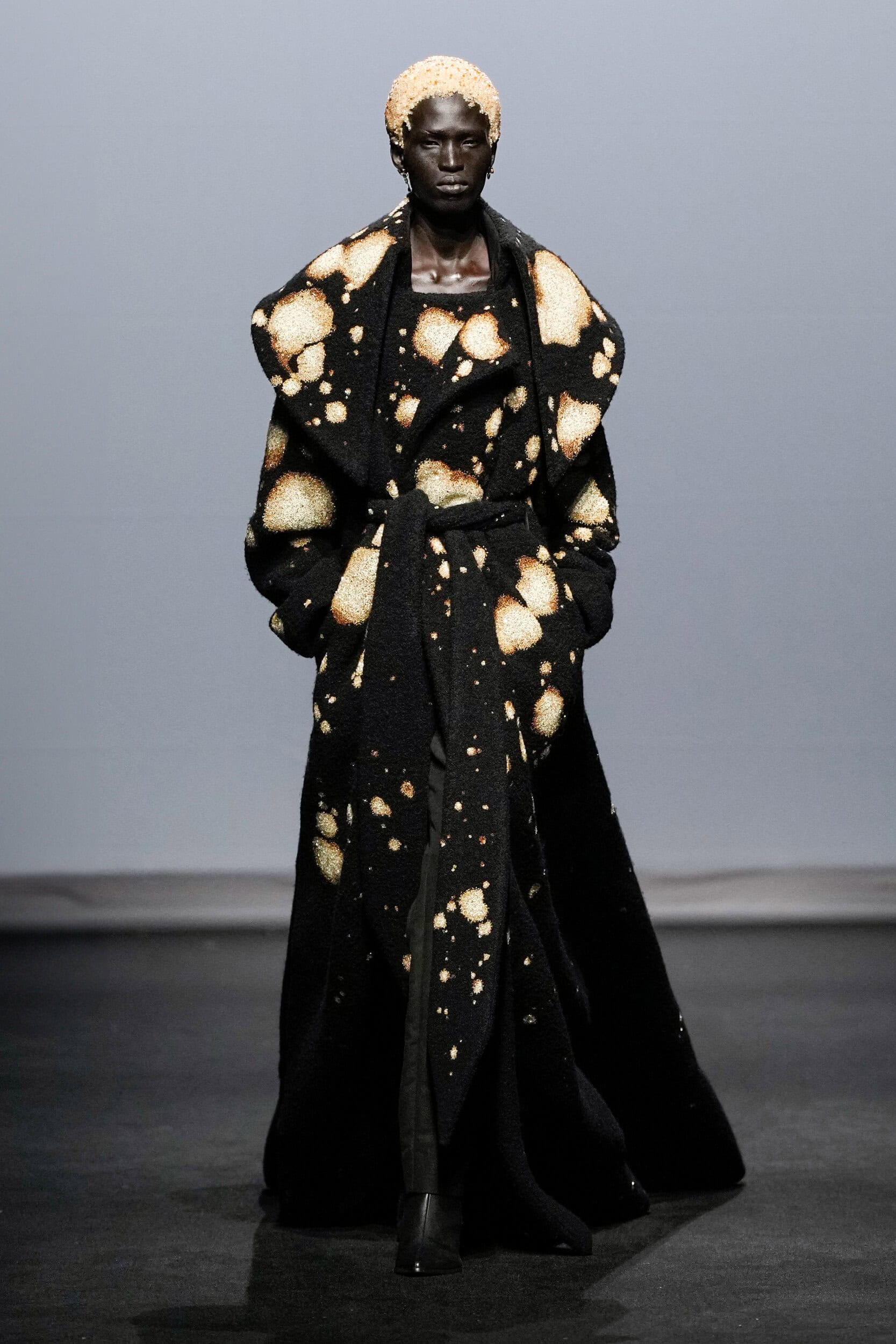 Robert Wun Fall 2025 Couture Fashion Show