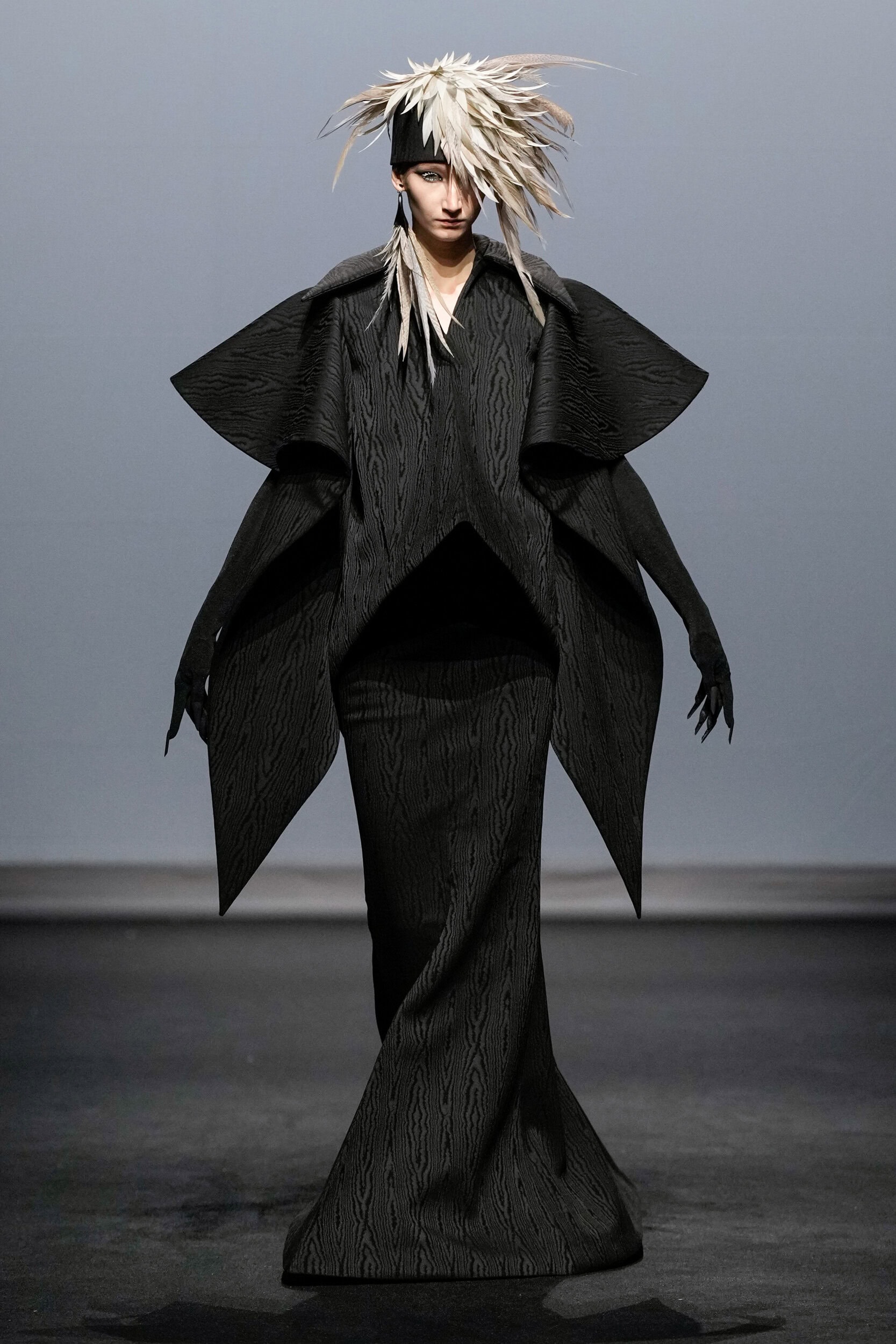 Robert Wun Fall 2025 Couture Fashion Show