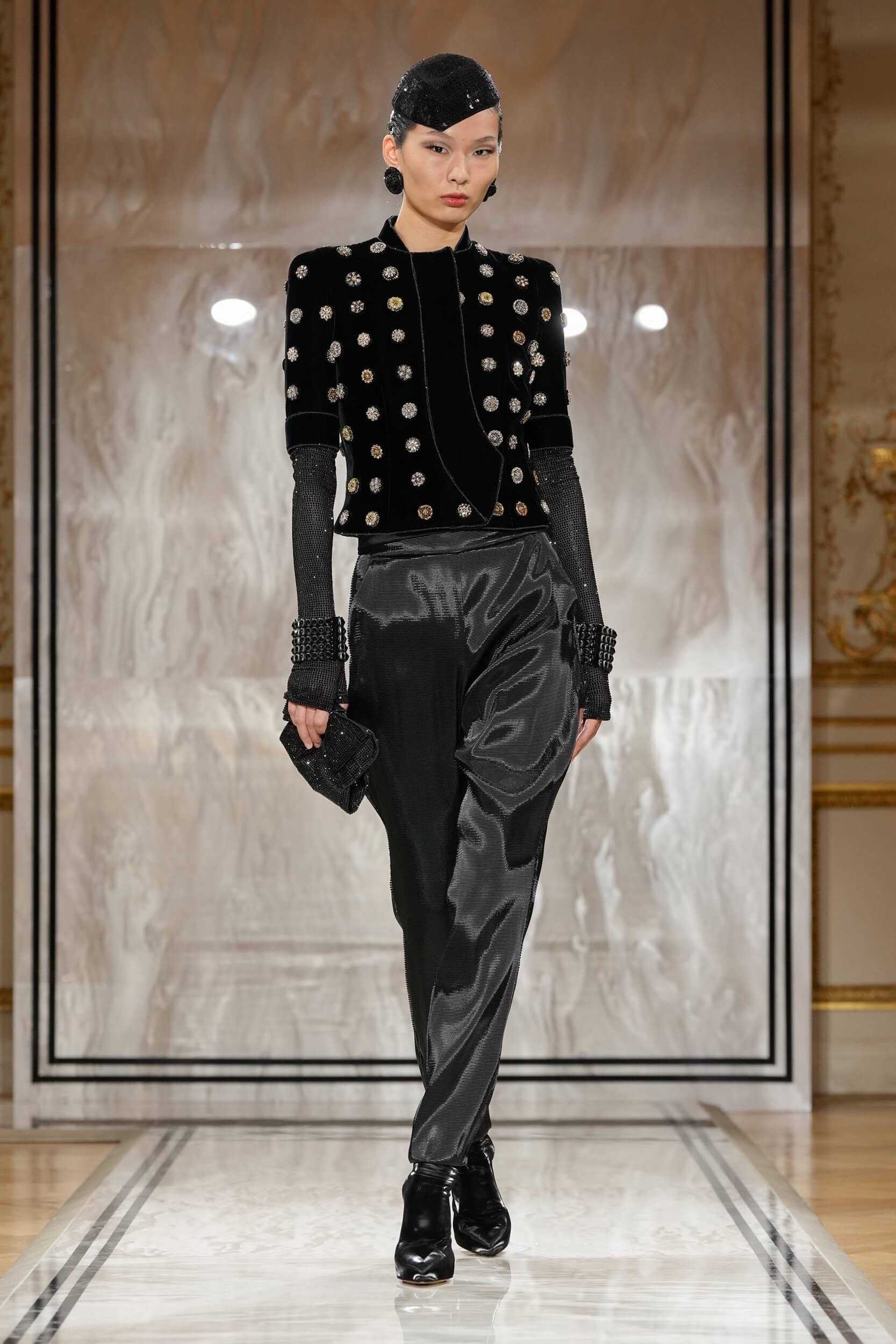 Giorgio Armani Prive Fall 2025 Couture Fashion Show