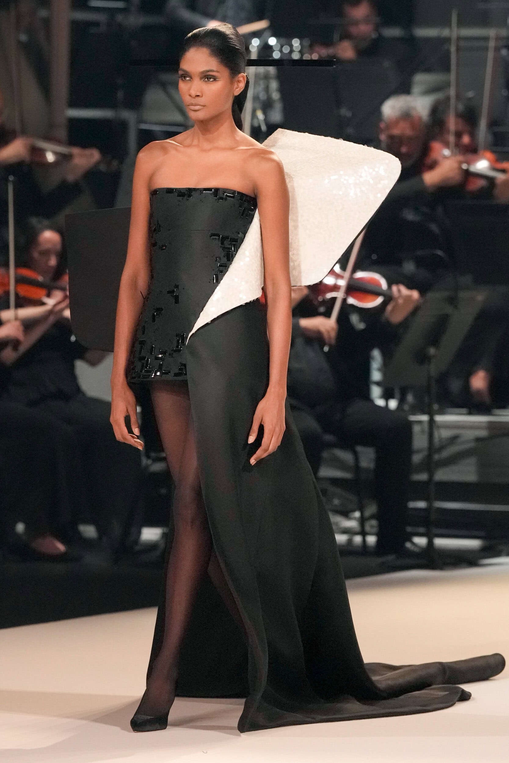 Stephane Rolland Spring 2026 Couture Fashion Show