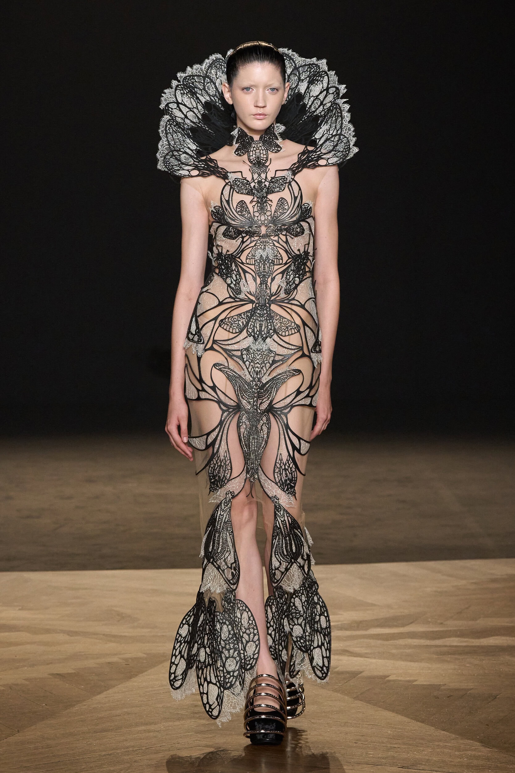 Iris Van Herpen Spring 2026 Couture Fashion Show