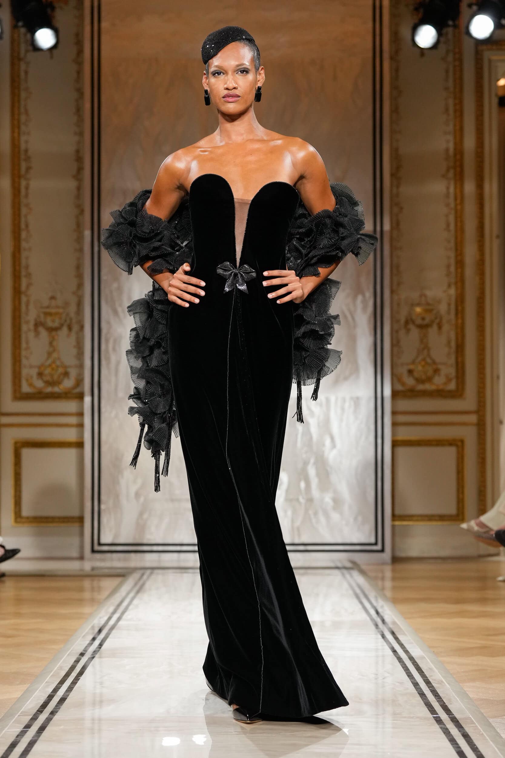 Giorgio Armani Prive Fall 2025 Couture Fashion Show