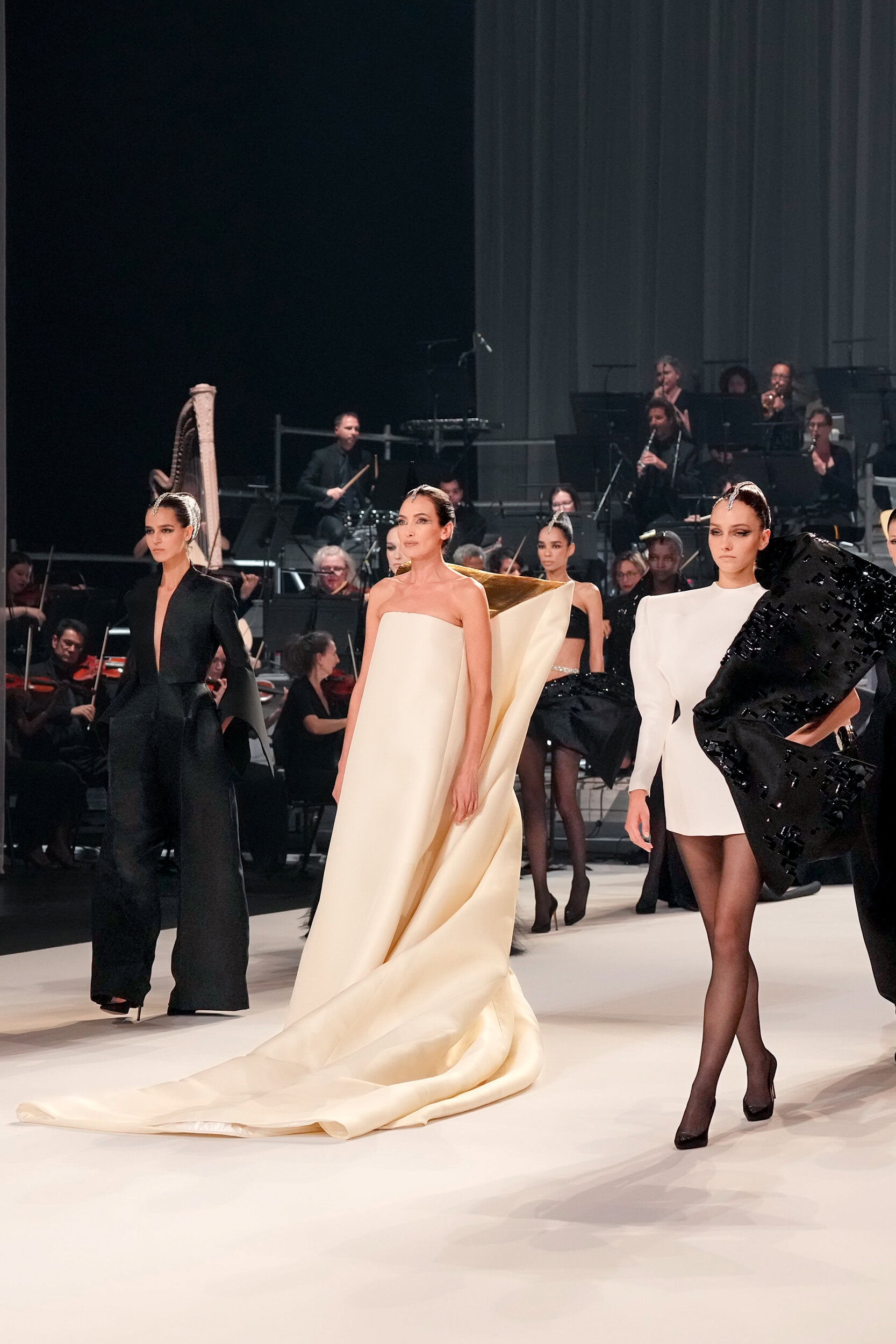 Stephane Rolland Spring 2026 Couture Fashion Show
