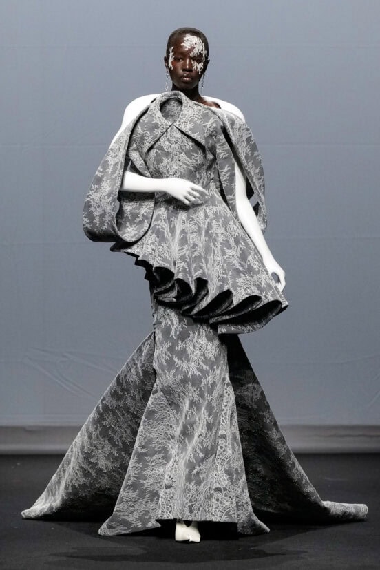 Robert Wun Fall 2025 Couture Fashion Show
