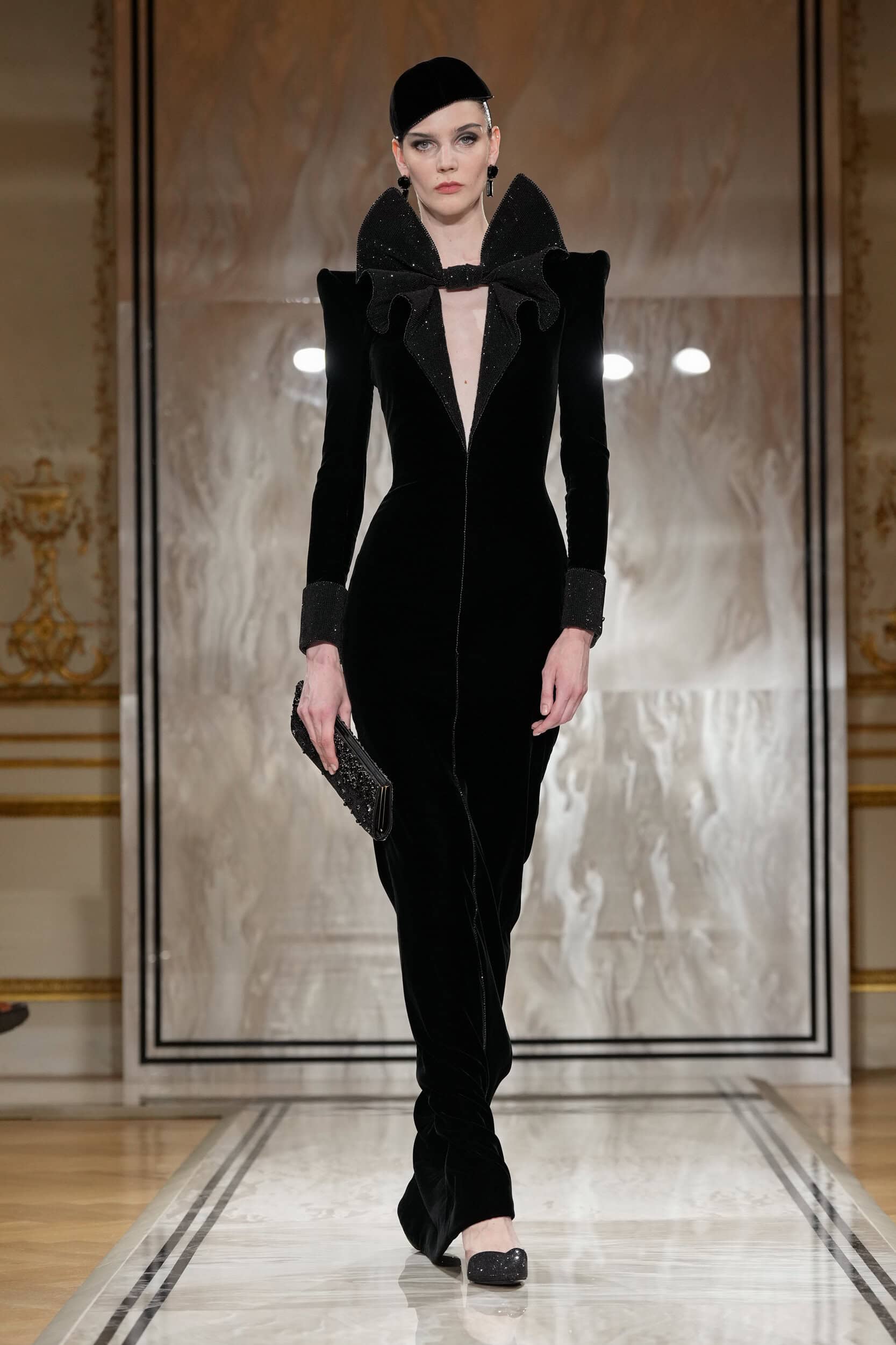 Giorgio Armani Prive Fall 2025 Couture Fashion Show