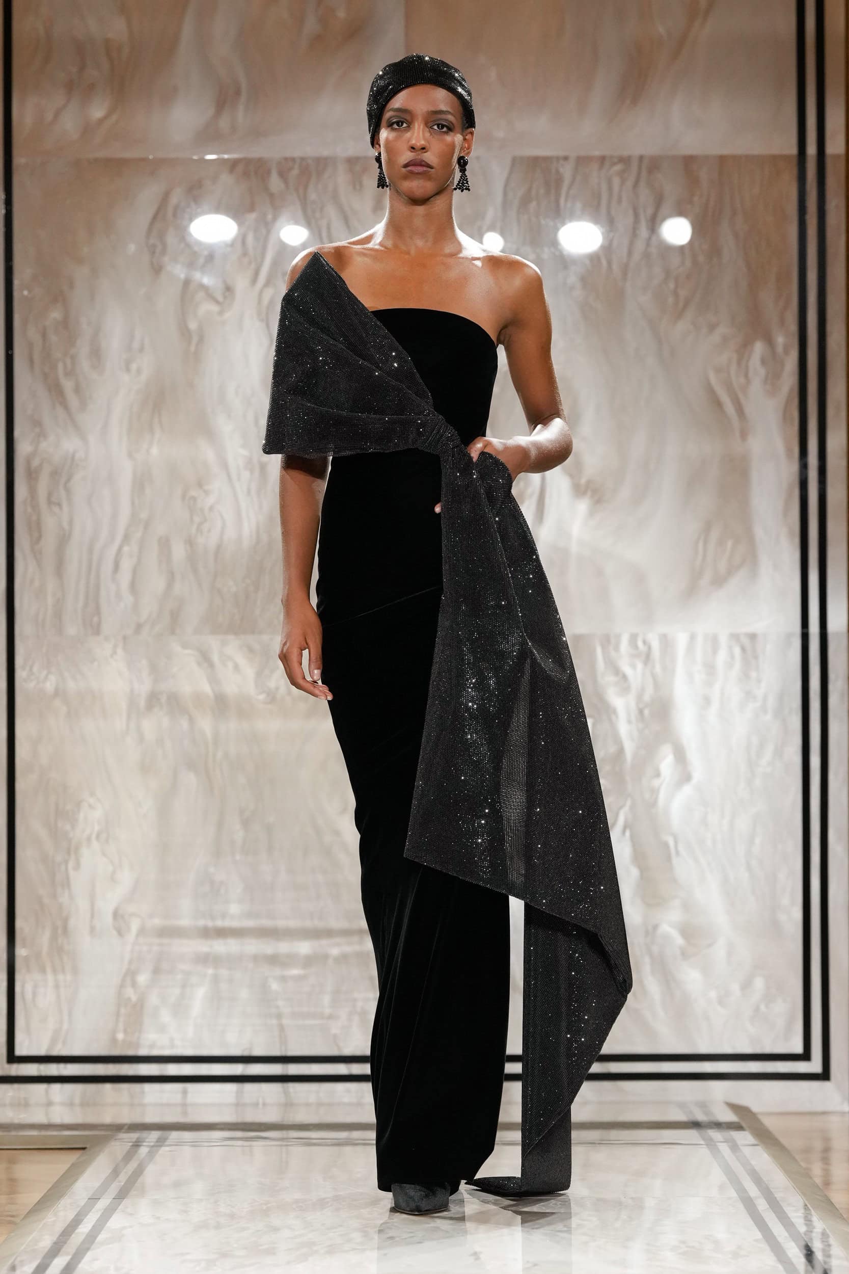 Giorgio Armani Prive Fall 2025 Couture Fashion Show