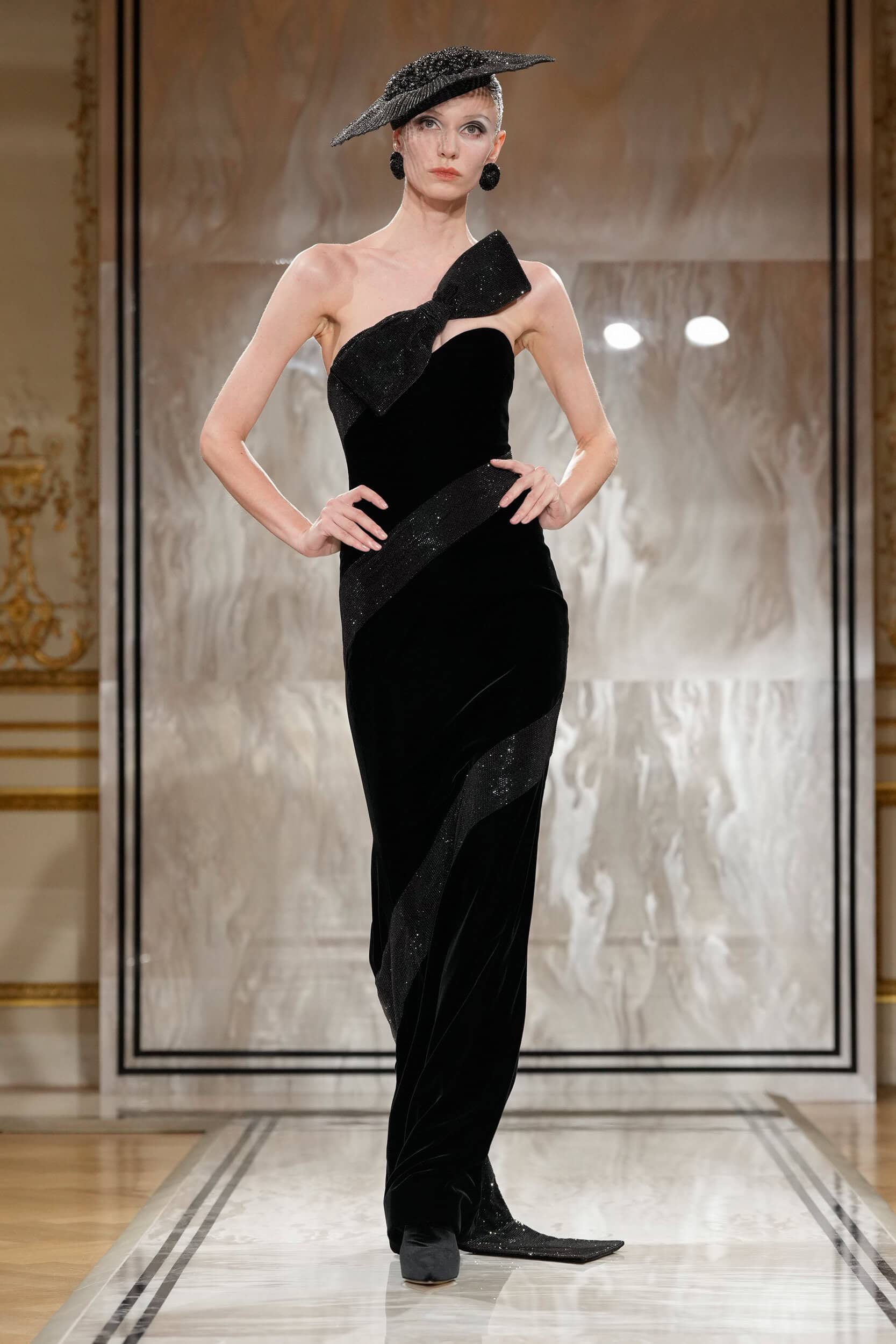 Giorgio Armani Prive Fall 2025 Couture Fashion Show