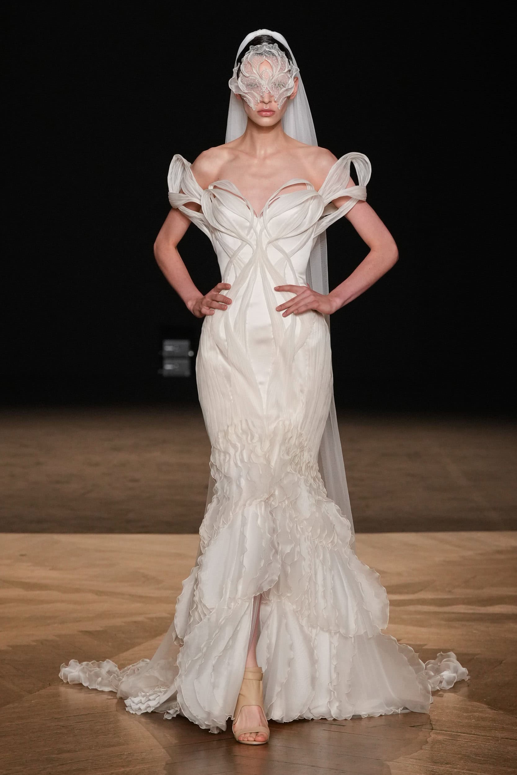 Iris Van Herpen Spring 2026 Couture Fashion Show