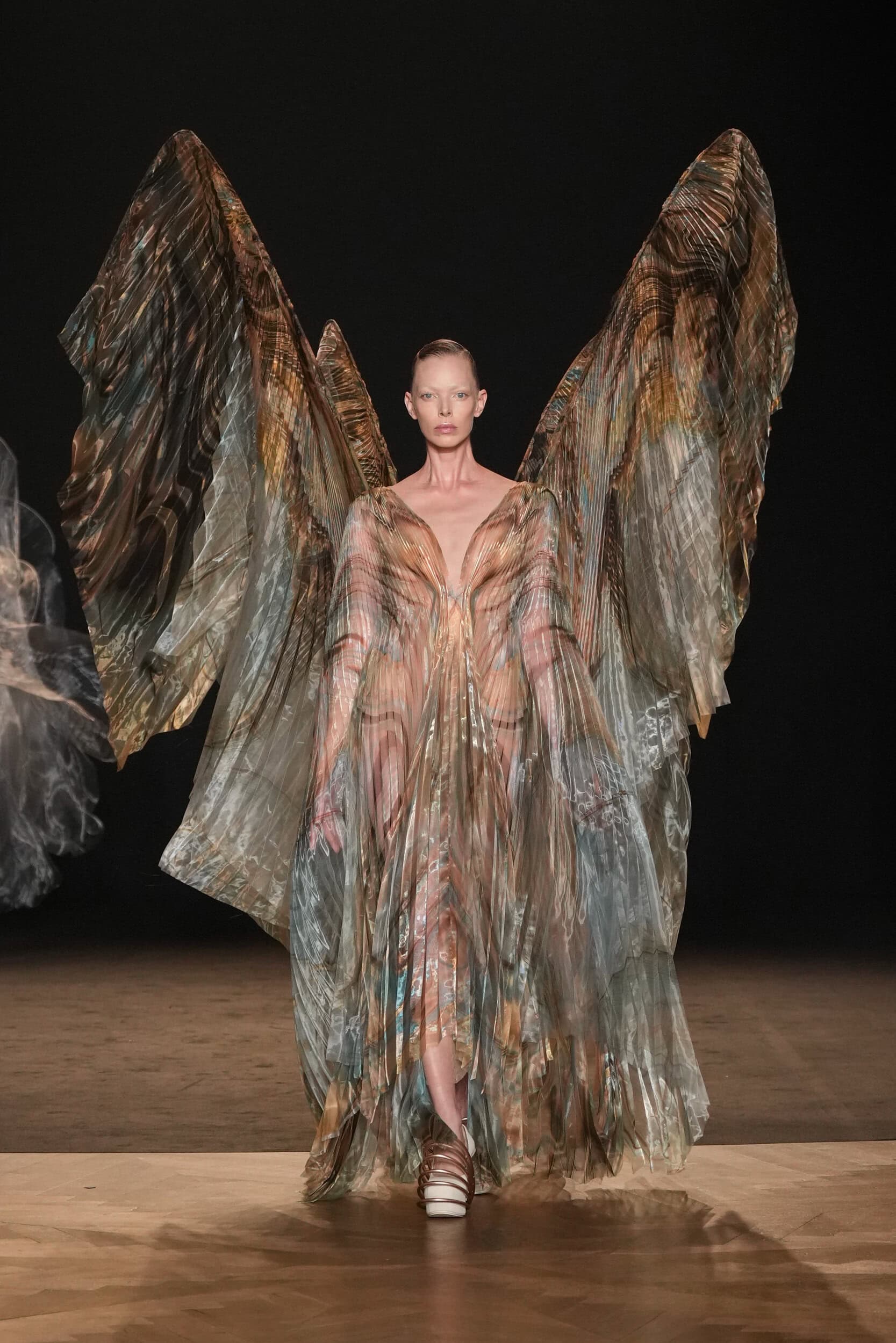 Iris Van Herpen Spring 2026 Couture Fashion Show