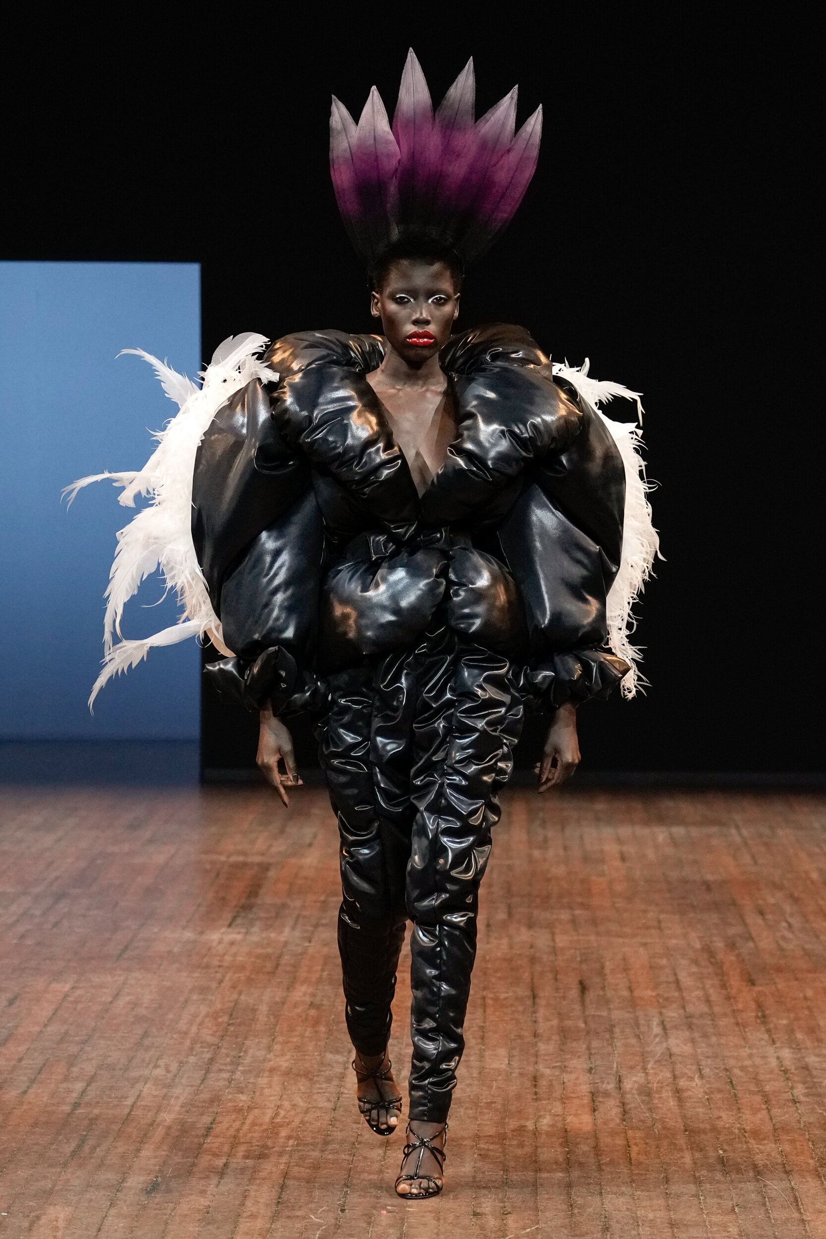 Viktor & Rolf Fall 2025 Couture Fashion Show