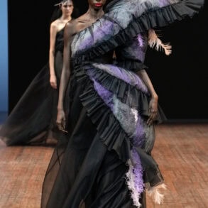 Viktor & Rolf Fall 2025 Couture Fashion Show