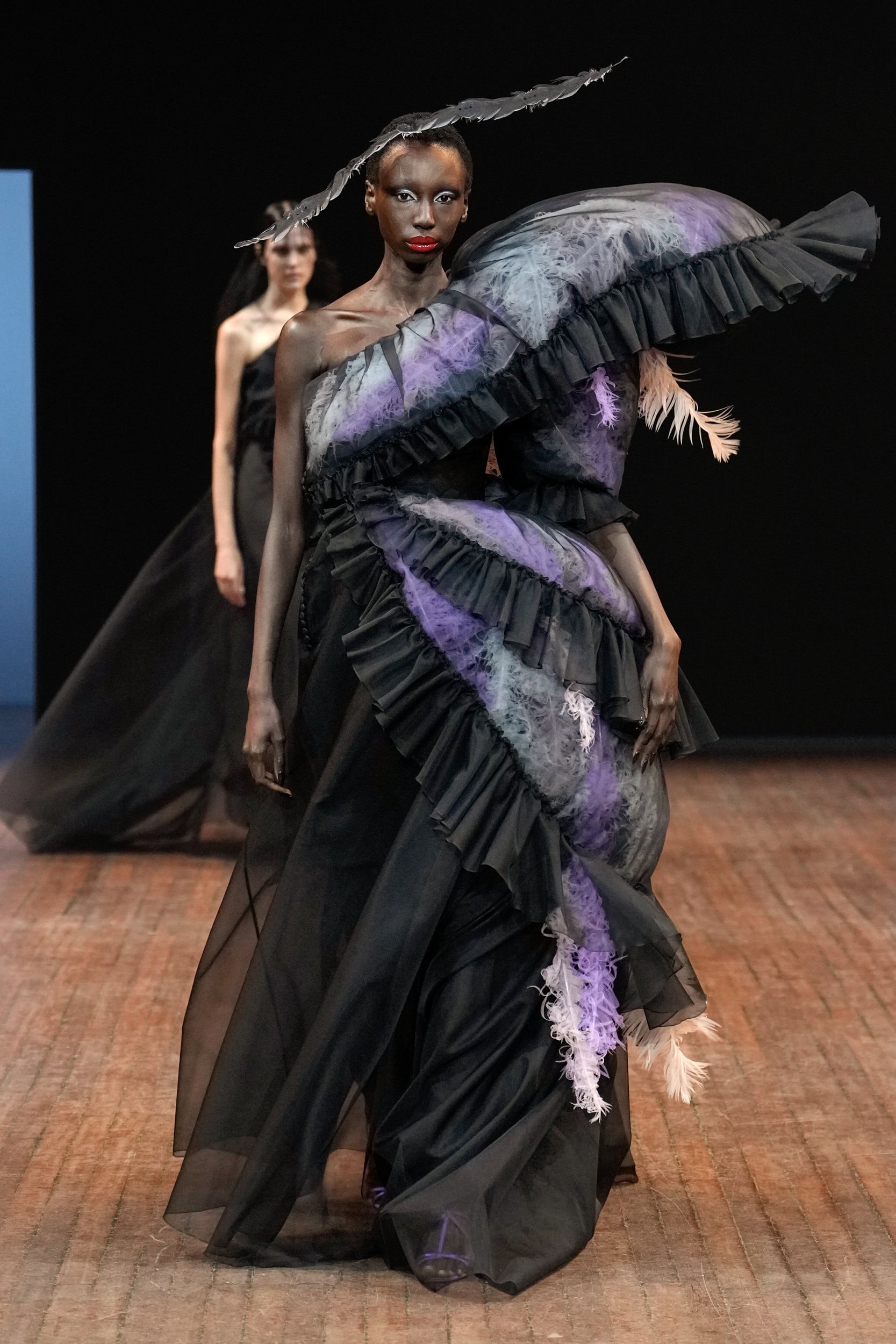 Viktor & Rolf Fall 2025 Couture Fashion Show